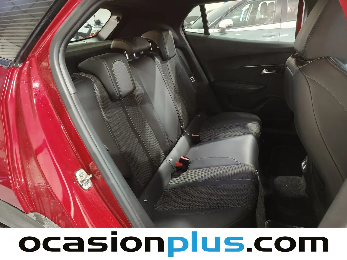 Foto Peugeot 2008 Peugeot 2008 PureTech 130 S&S GT (130 CV)