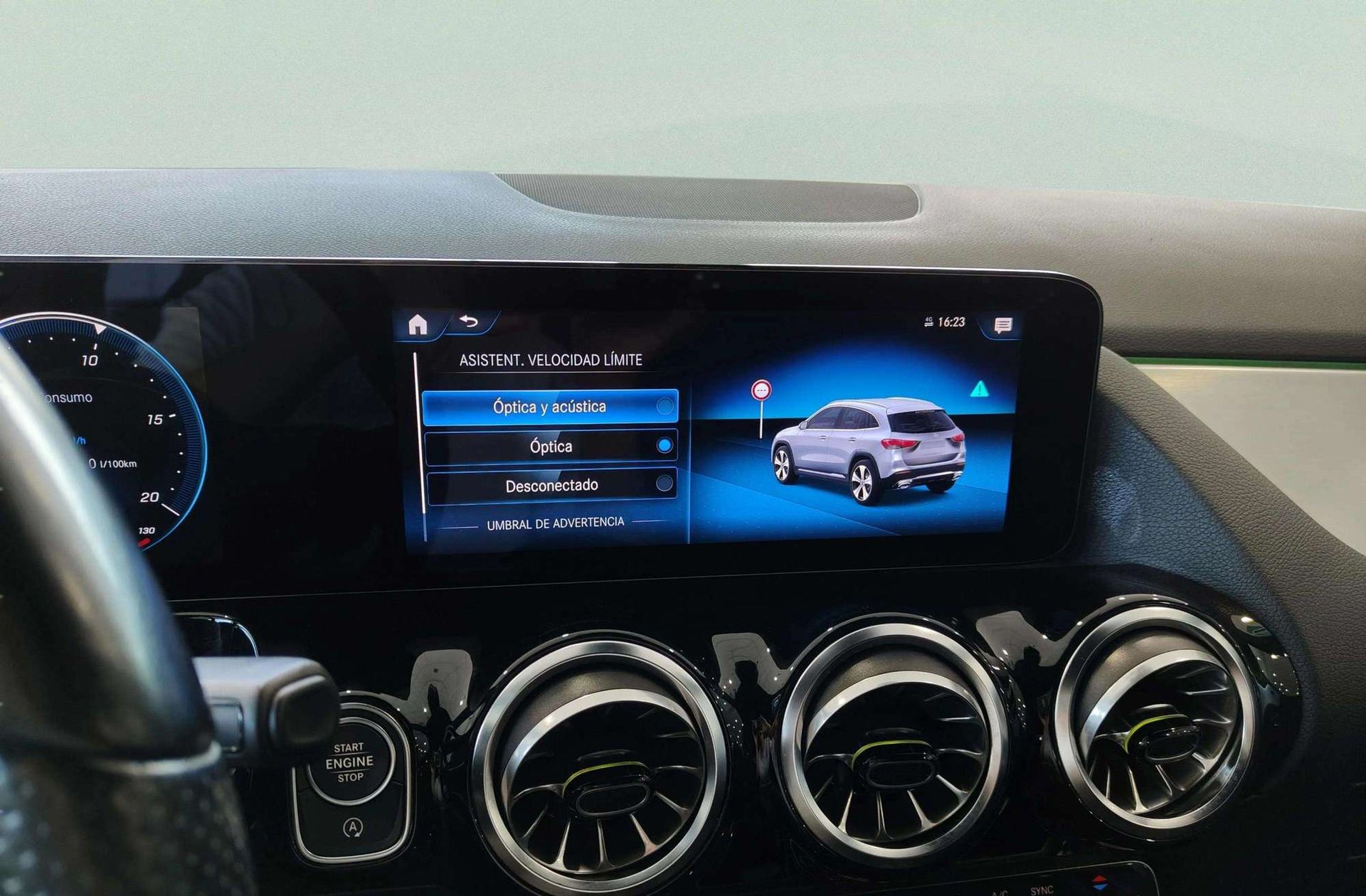 Mercedes-Benz GLA 200 Pack AMG - foto 18