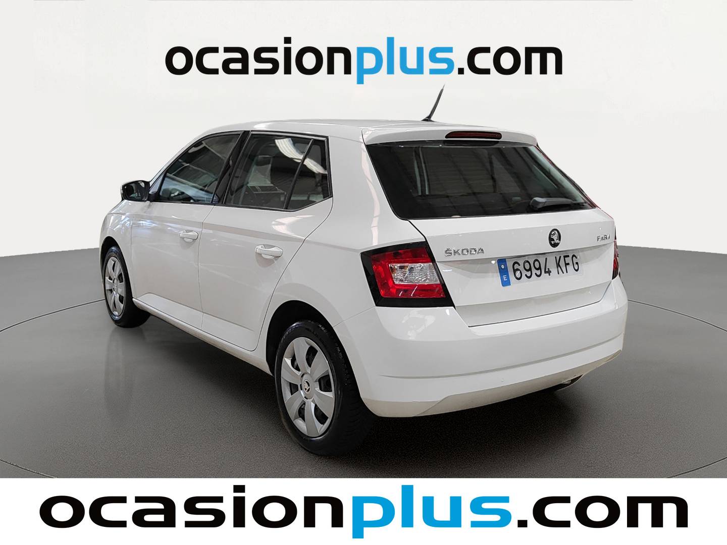 Foto trasera Skoda Fabia Skoda Fabia 1.0 MPI Business (75 CV) derecha