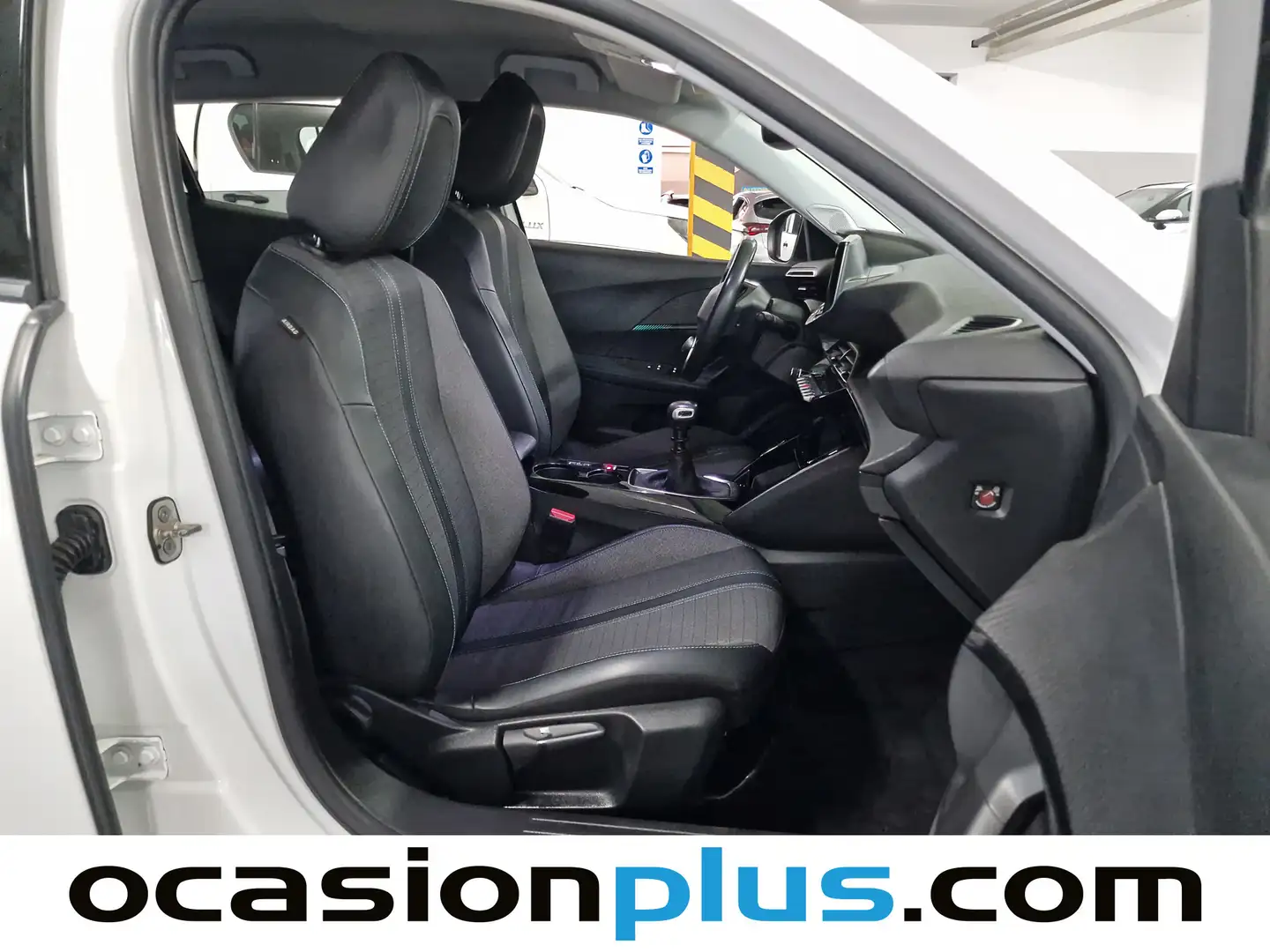 Foto Peugeot 2008 Peugeot 2008 BlueHDi 110 Allure (110 CV)