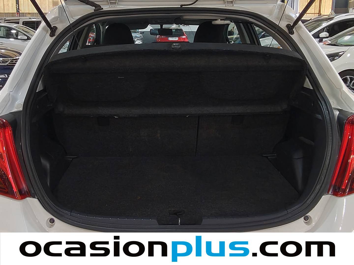 Fotos maletero Toyota Yaris Toyota Yaris 1.4 D4-D Active (90 CV)