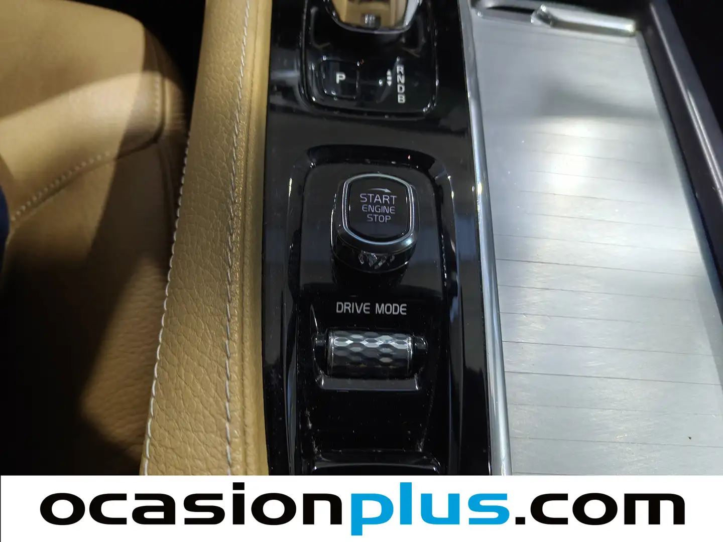 Foto Volvo XC90 Volvo XC90 T8 Momentum AWD Auto (390 CV) 7 Plazas