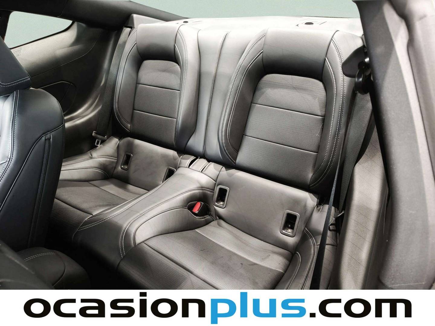 Foto asientos traseros Ford Mustang Ford Mustang 5.0 Ti-VCT V8 GT Fastback (446 CV)
