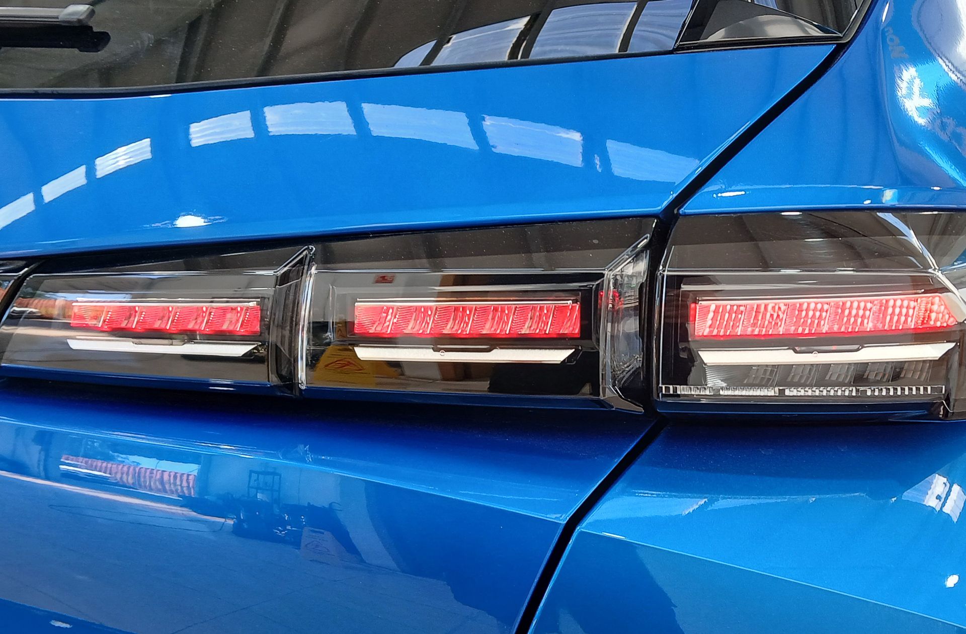 Peugeot 308 Allure Pack BlueHDi 130 EAT8 - foto 16