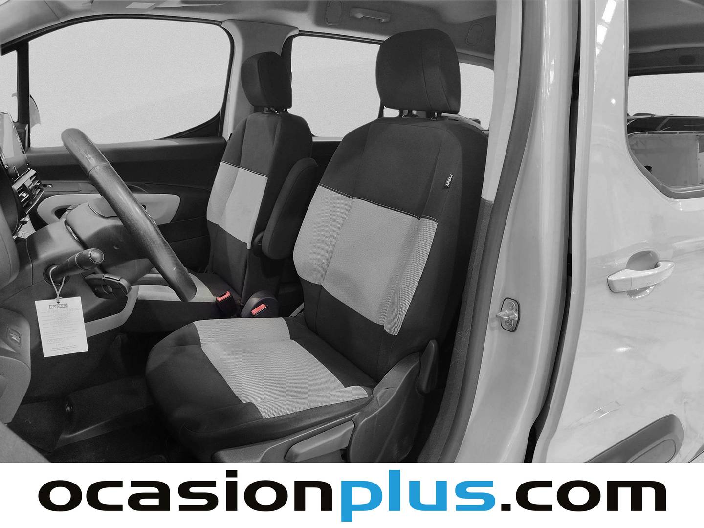 Foto asientos delanteros Citroën Berlingo Citroën Berlingo BlueHDi 130 S&S Talla XL Shine (130 CV)