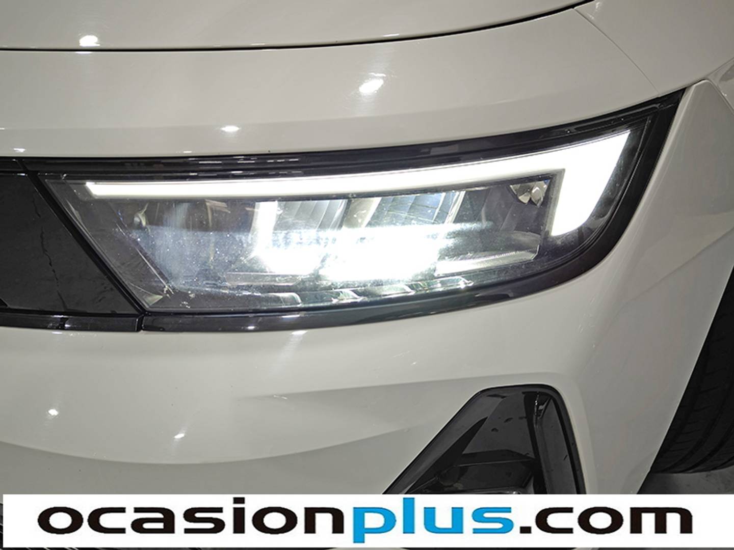 Foto Opel Astra Opel Astra 1.2 Turbo XHT GS (130 CV)