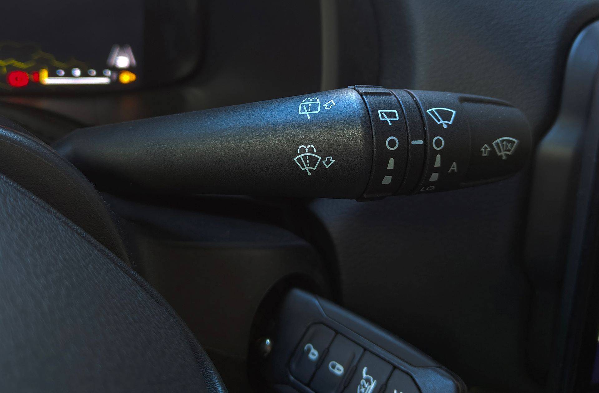 Jeep Renegade eHybrid 1.5 Limited ATX - foto 29