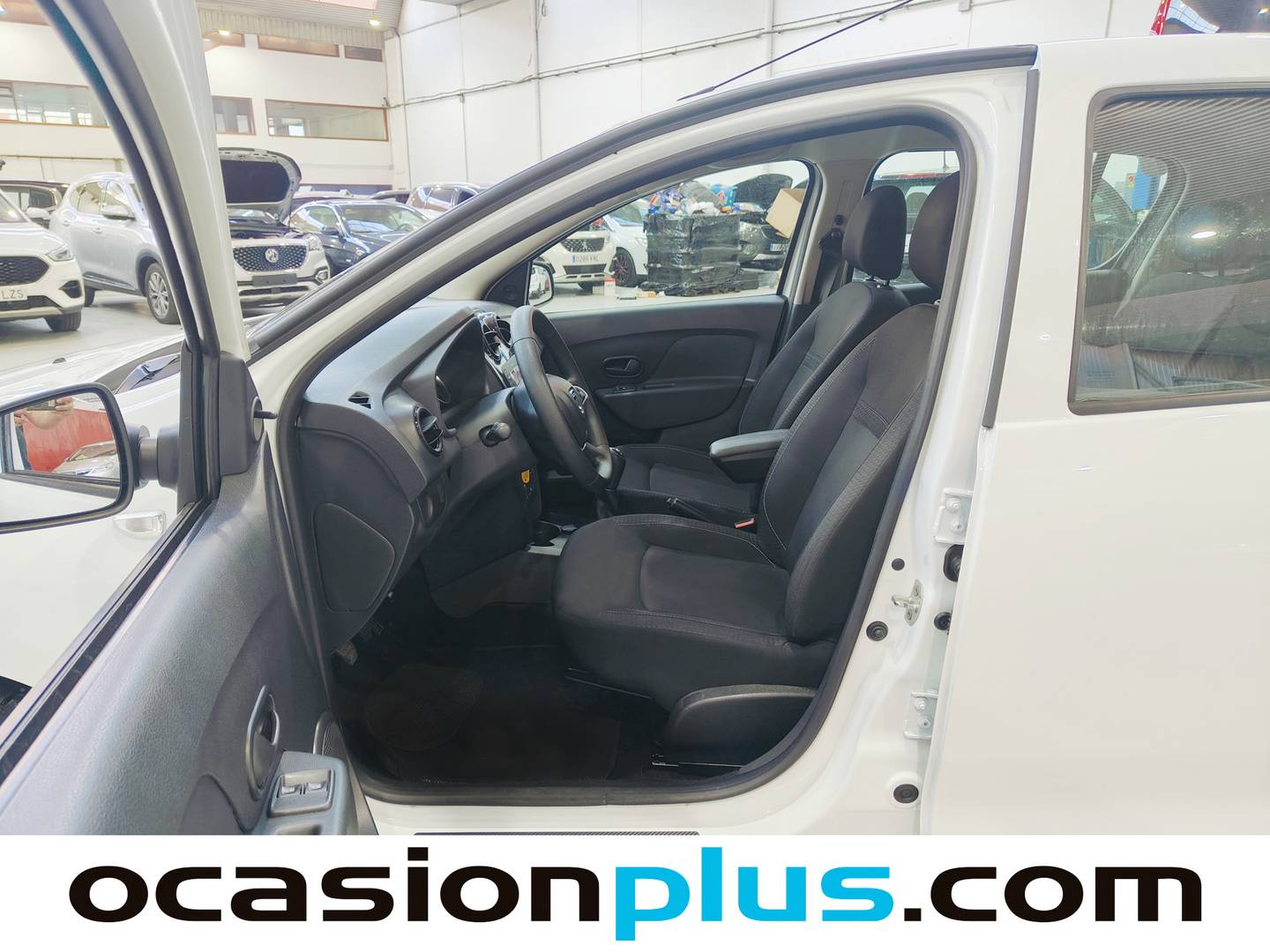 Foto asientos delanteros Dacia Sandero Dacia Sandero Essential 1.0 (73 CV)
