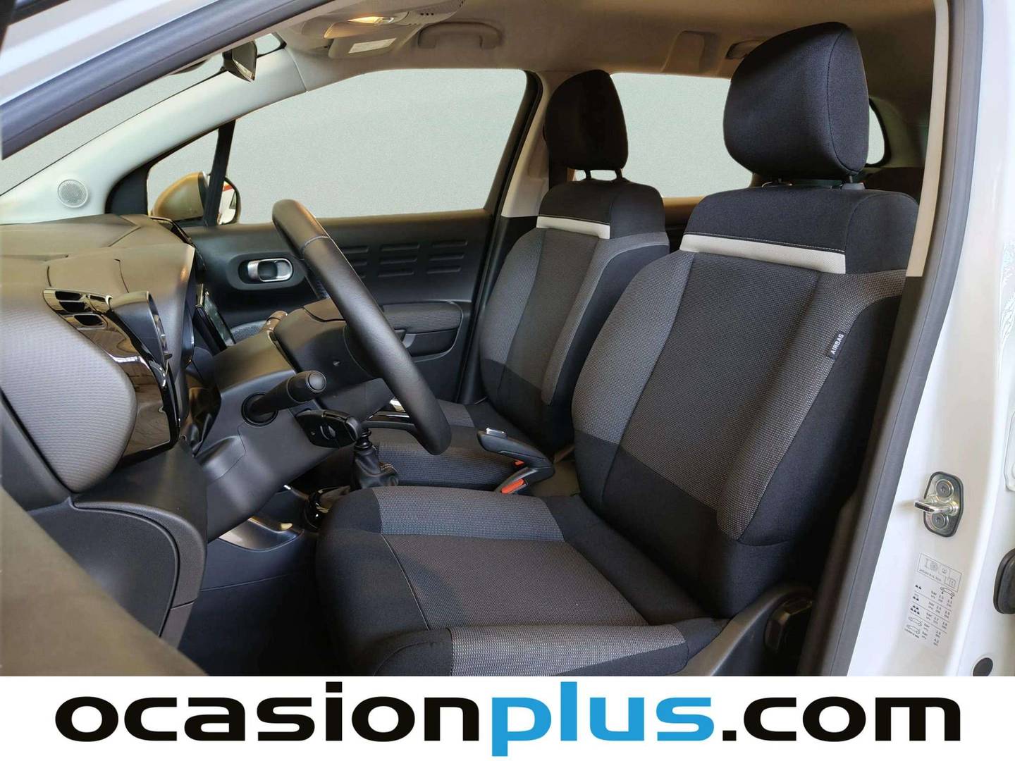 Foto asientos delanteros Citroën C3 Aircross Citroën C3 Aircross PureTech 110 S&S C-Series (110 CV)