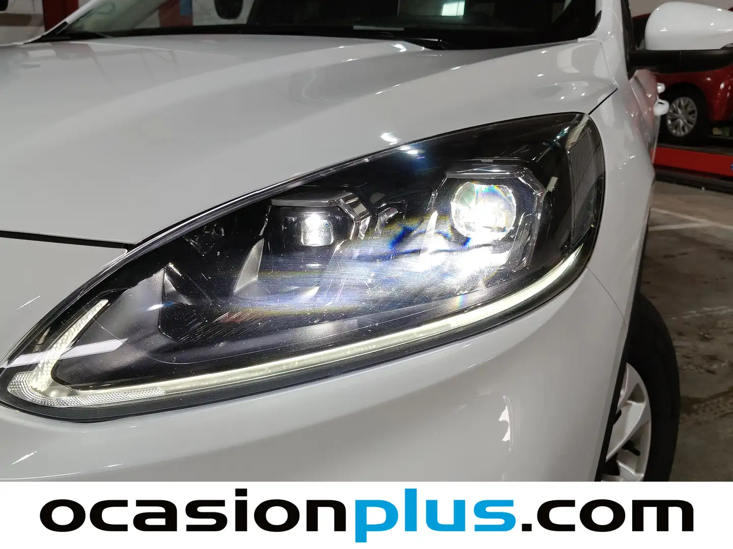 Foto Ford Kuga Ford Kuga 1.5 EcoBlue Titanium Auto (120 CV)