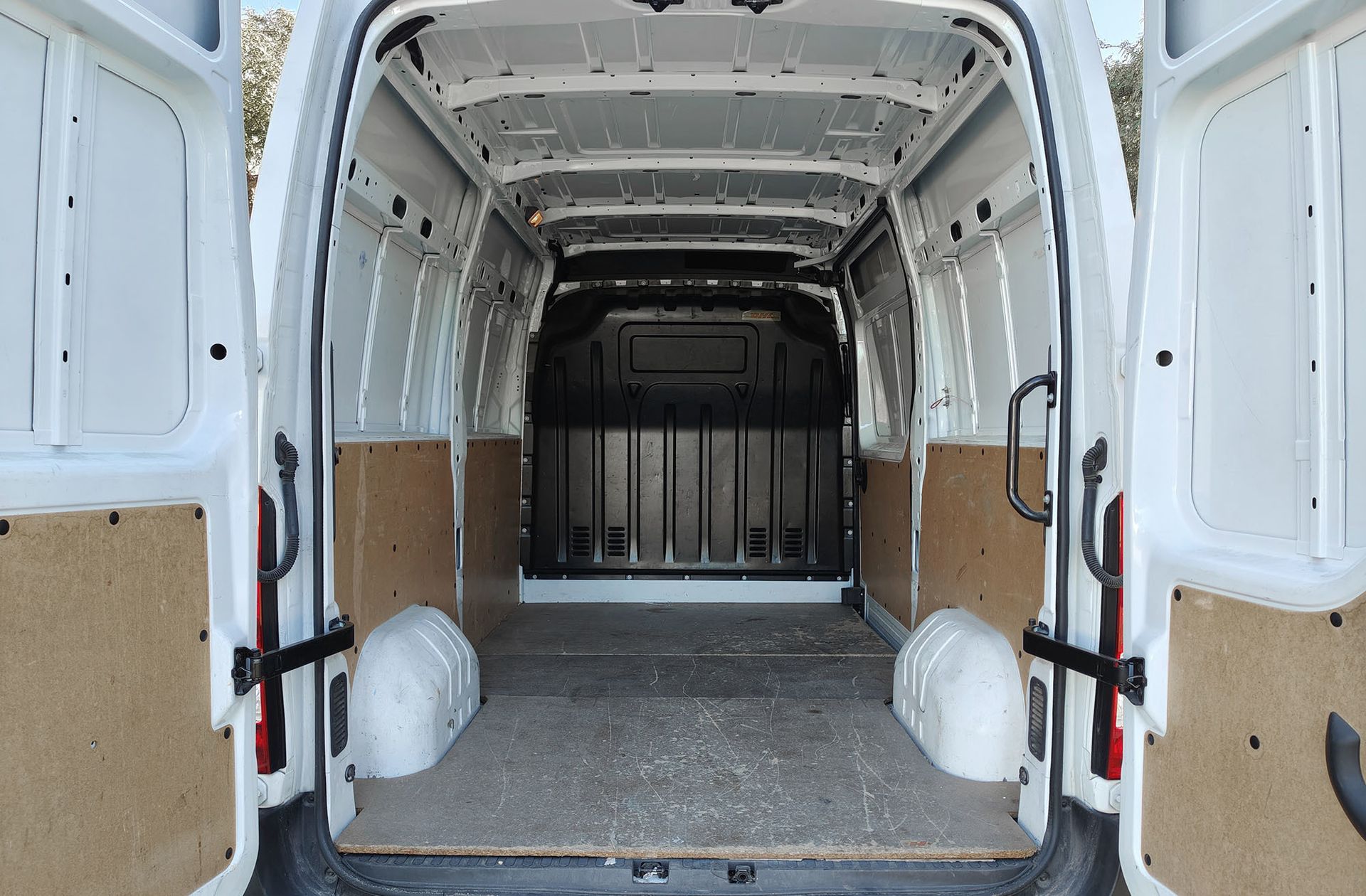 Nissan NV400 Chasis Cabina 2.3 dCi L2H2 Optima - foto 6