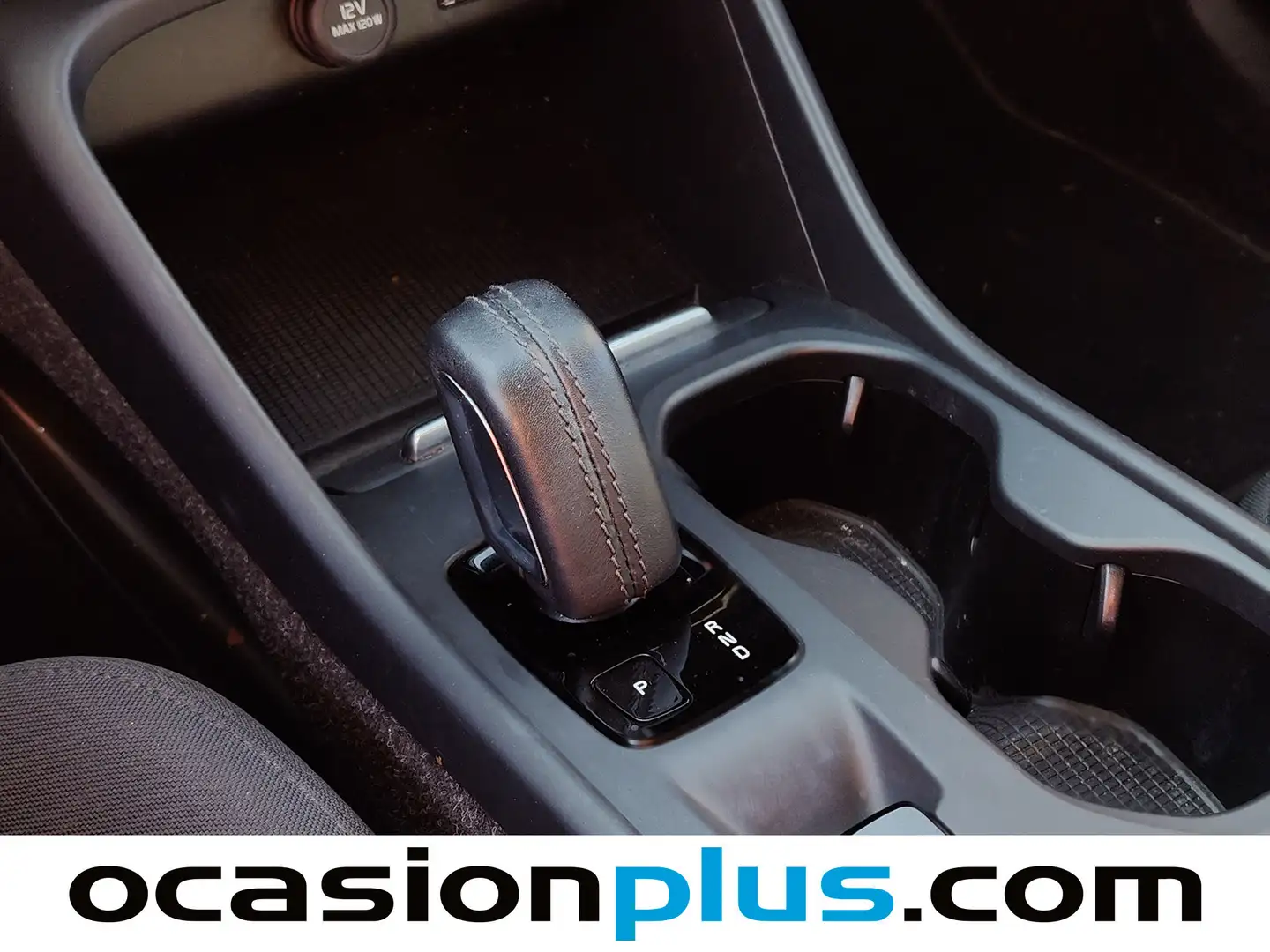 Foto Volvo XC40 Volvo XC40 T3 Momentum Pro Auto (163 CV)