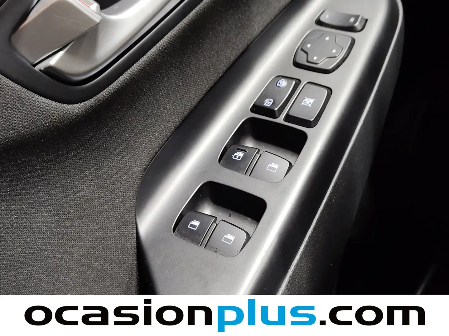 Foto Hyundai Kona Hyundai Kona 1.0 TGDi Maxx 4x2  (120 CV)