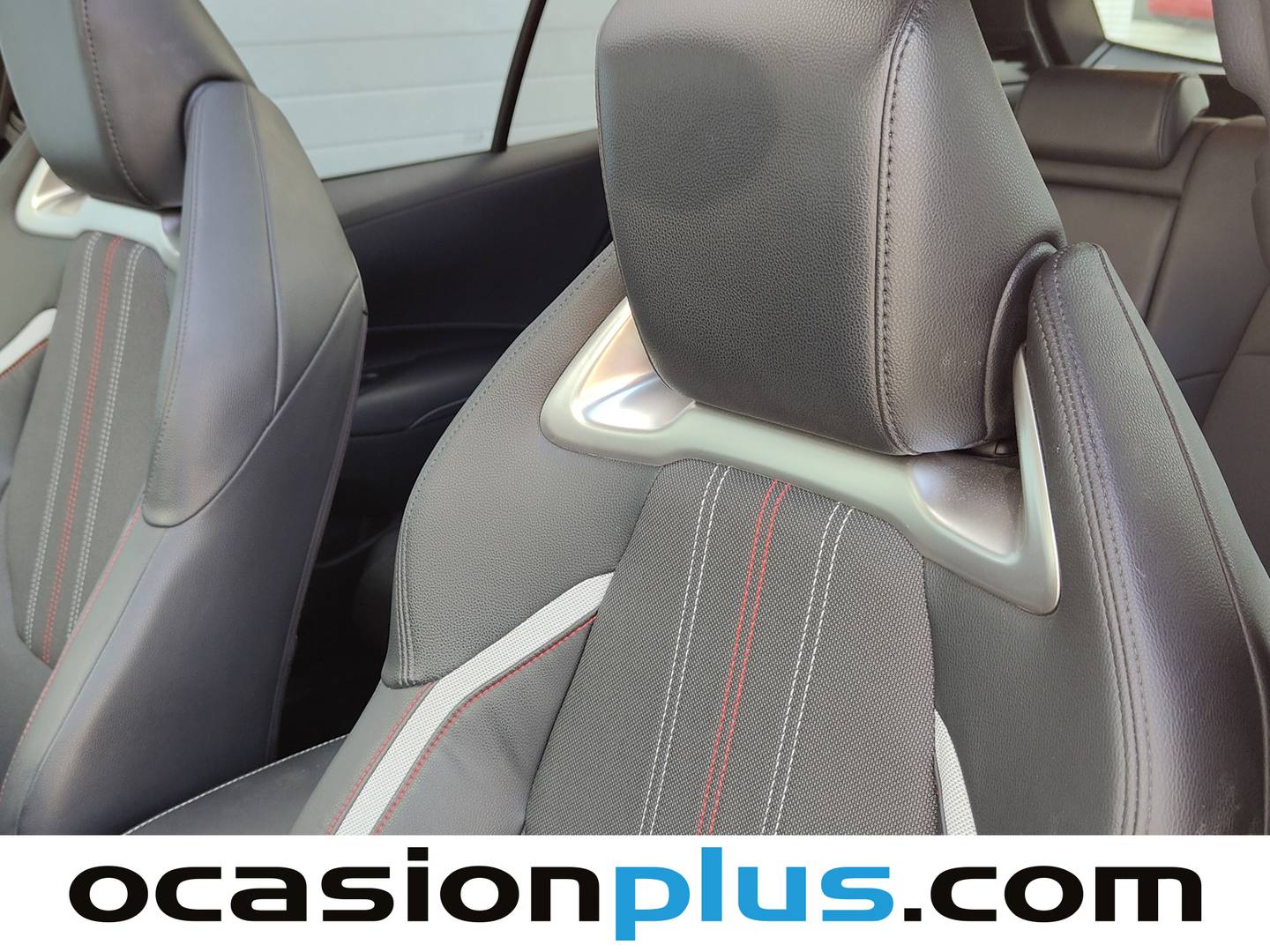 Equipamiento del Toyota Corolla Toyota Corolla 180H Touring Sports GR-Sport E-CVT (180 CV)