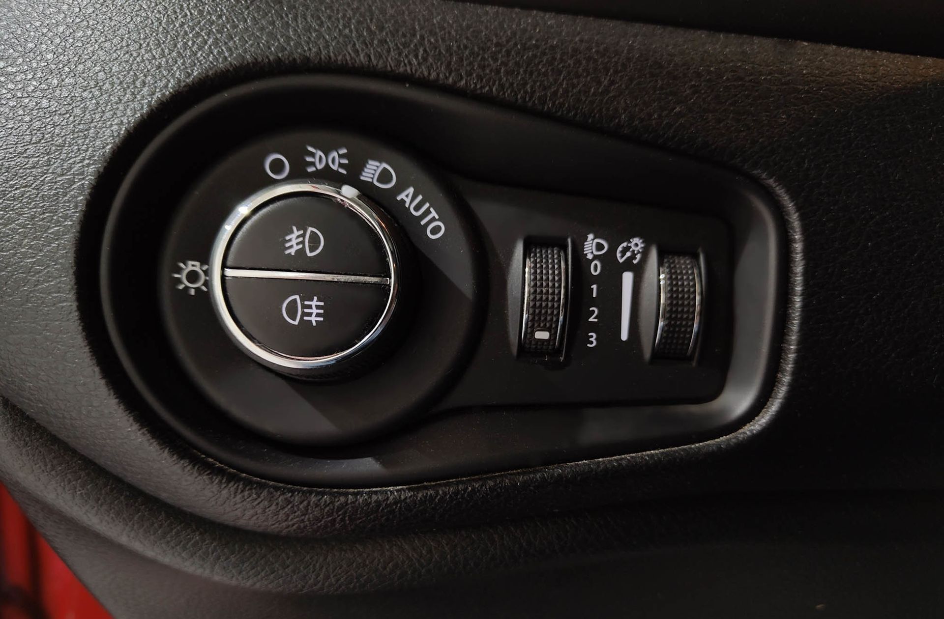Jeep Renegade 1.3G Limited 4x2 Ddct - foto 25