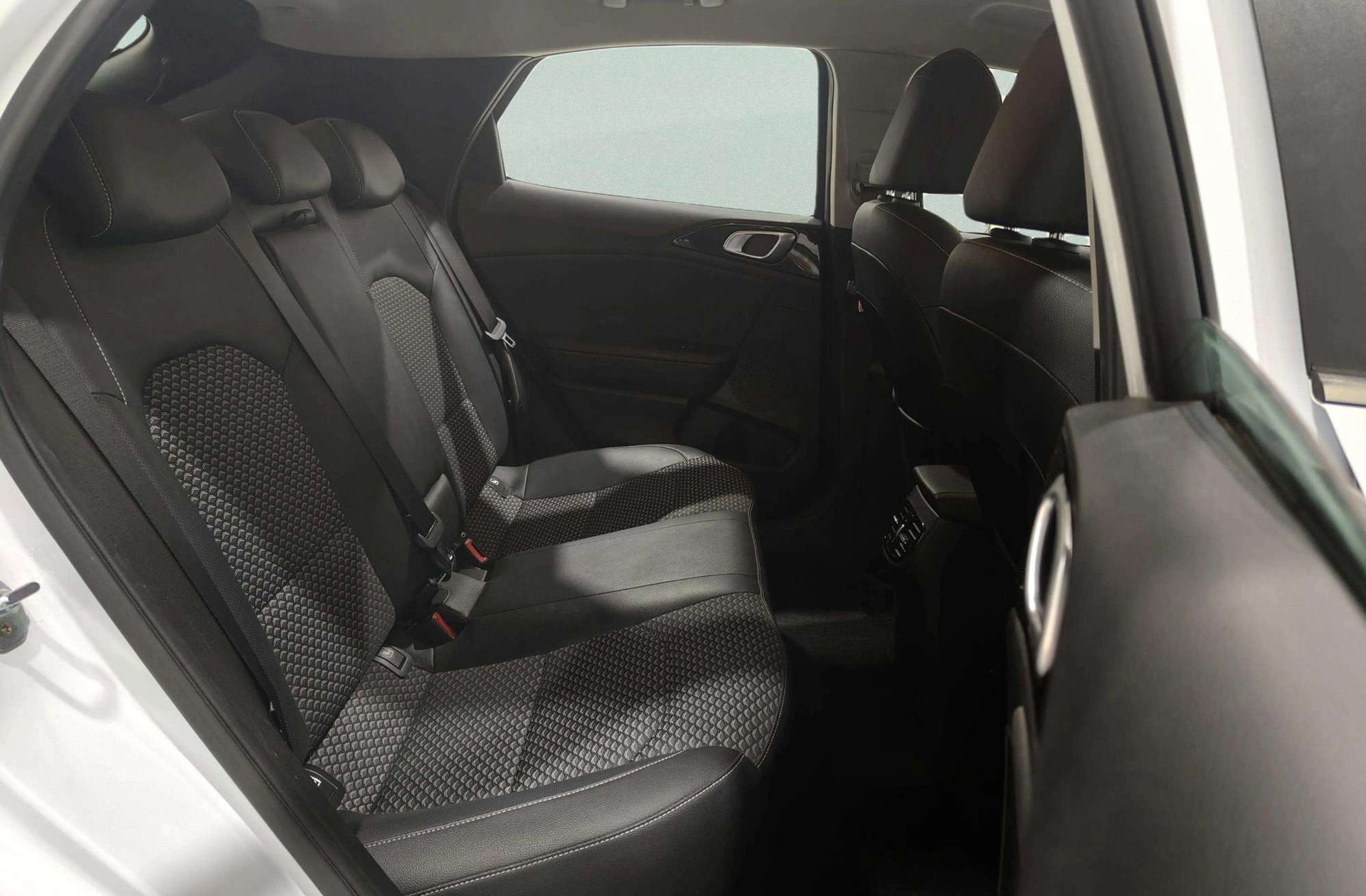 Kia XCeed 1.5 MHEV iMT Tech - foto 21