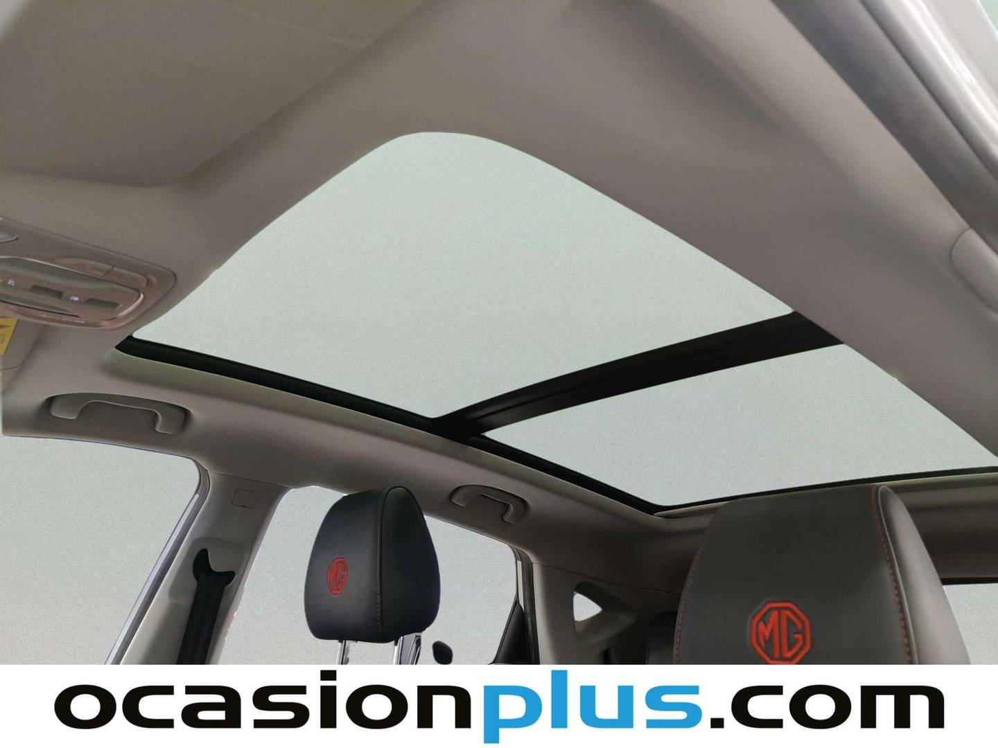 Extras y acabados del MG ZS MG ZS 1.0T Luxury (111 CV)