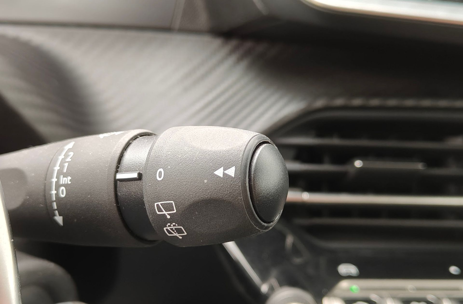 Peugeot 208 Style Hybrid 110 eDCS6 - foto 25