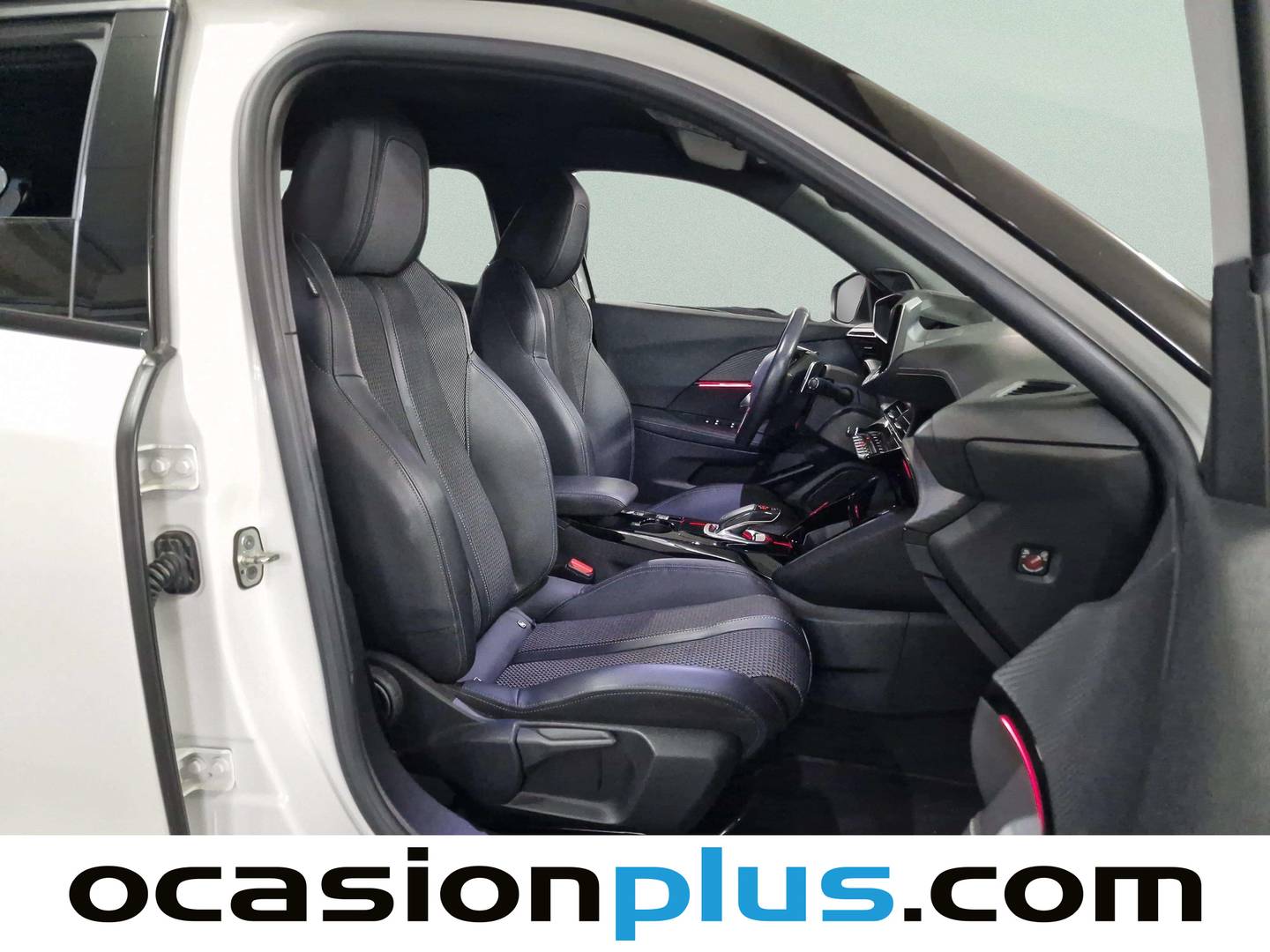 Peugeot 2008 Peugeot 2008 PureTech 130 S&S GT EAT8 (130 CV) 2021