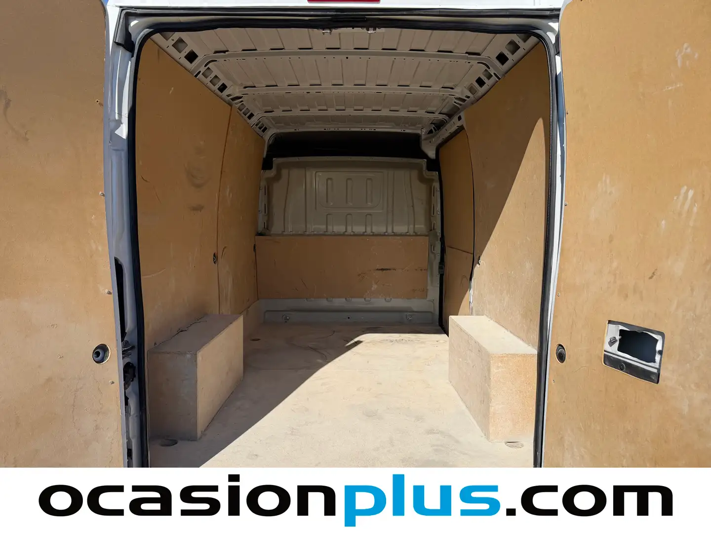 Foto Peugeot Boxer Peugeot Boxer BlueHDi 140 S&S Pack 335 L2 H2 (140 CV)