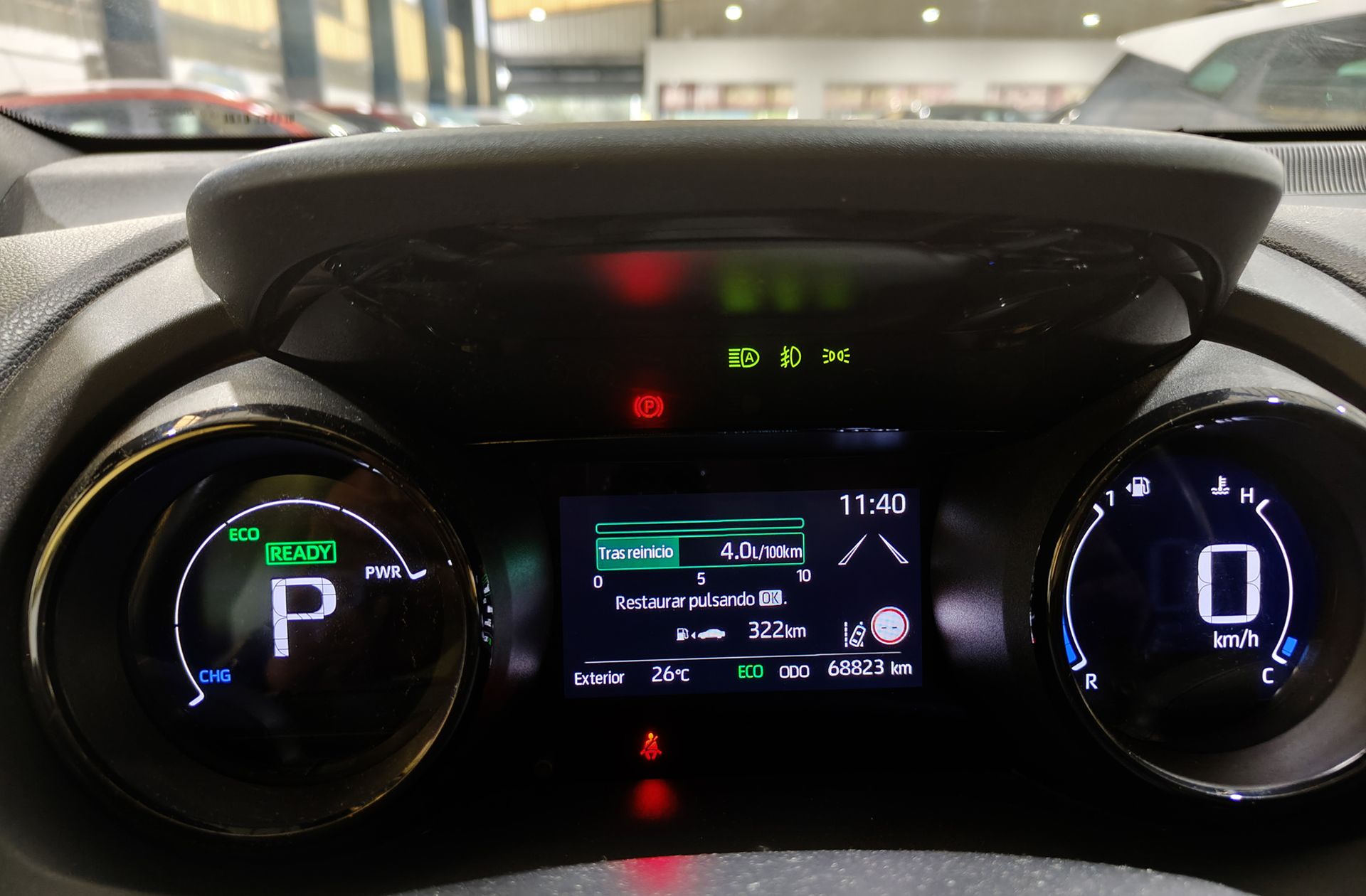 Toyota Yaris 120H Style - foto 17