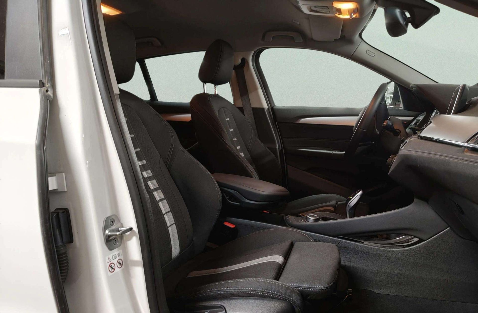 BMW X2 sDrive18d Business - foto 21