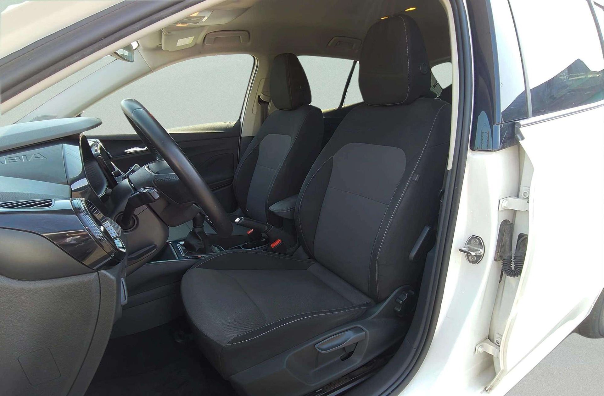 Škoda Fabia 1.0 TSI Selection - foto 10