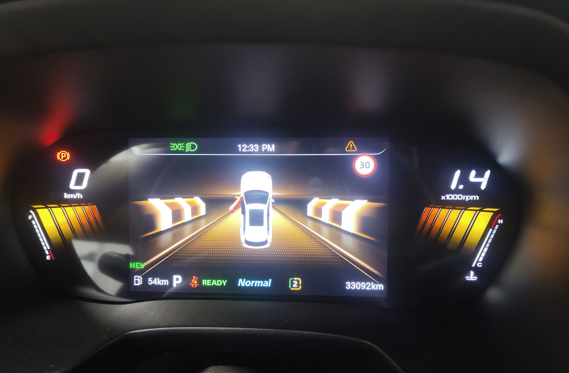 MG ZS 1.5 Hybrid+ Luxury - foto 24