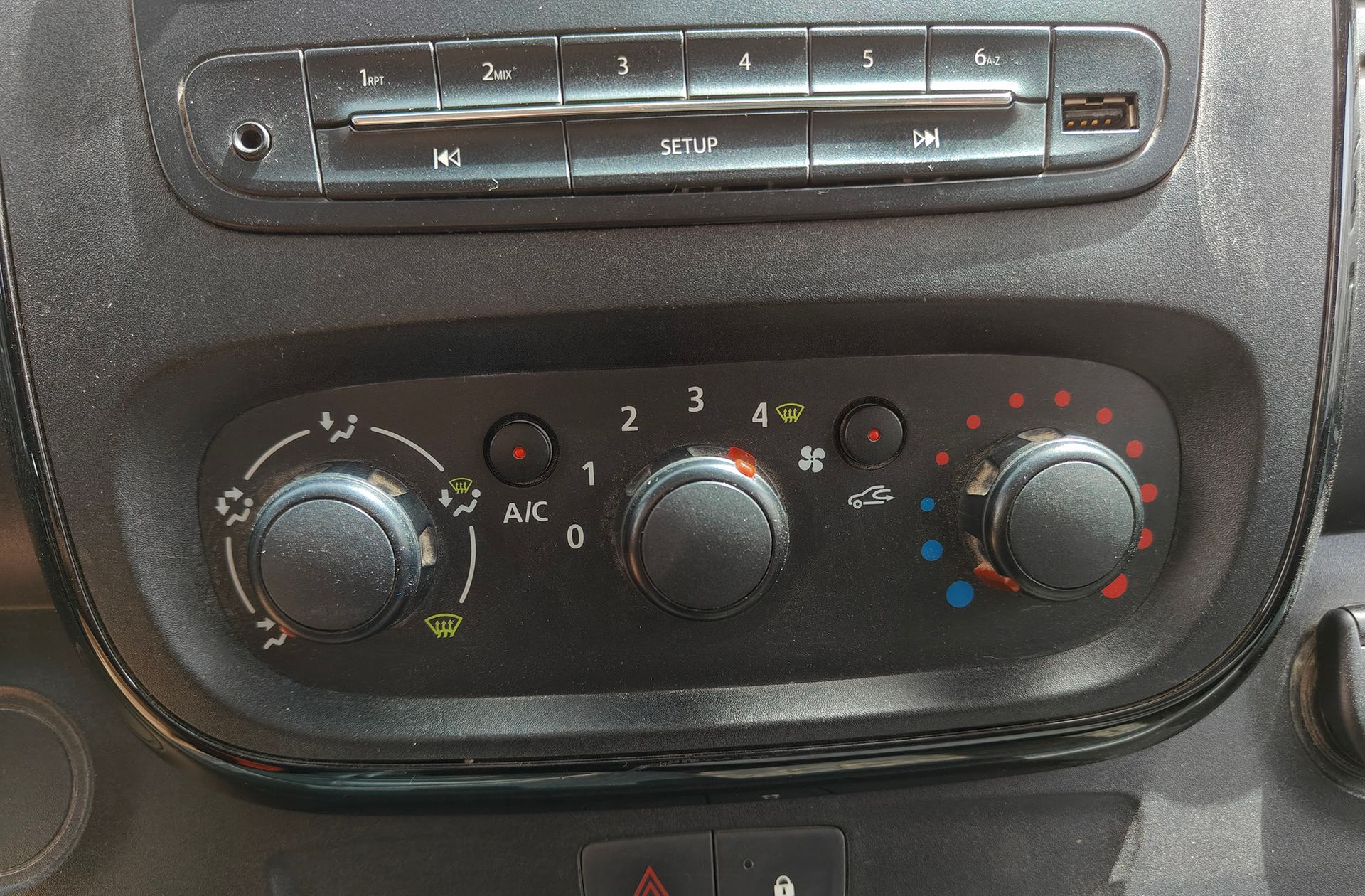 Opel Vivaro Combi 1.6 CDTI L1 2.7t 9 plazas - foto 21