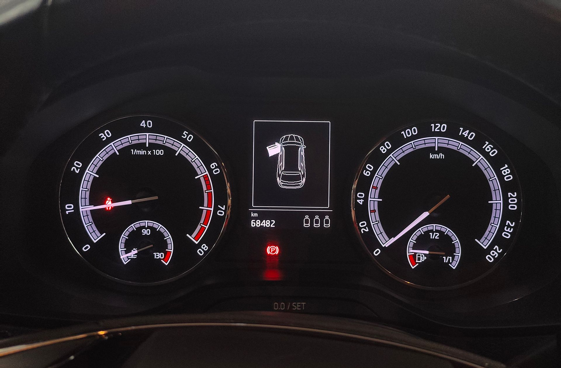 Škoda Karoq 1.0 TSI Active - foto 21