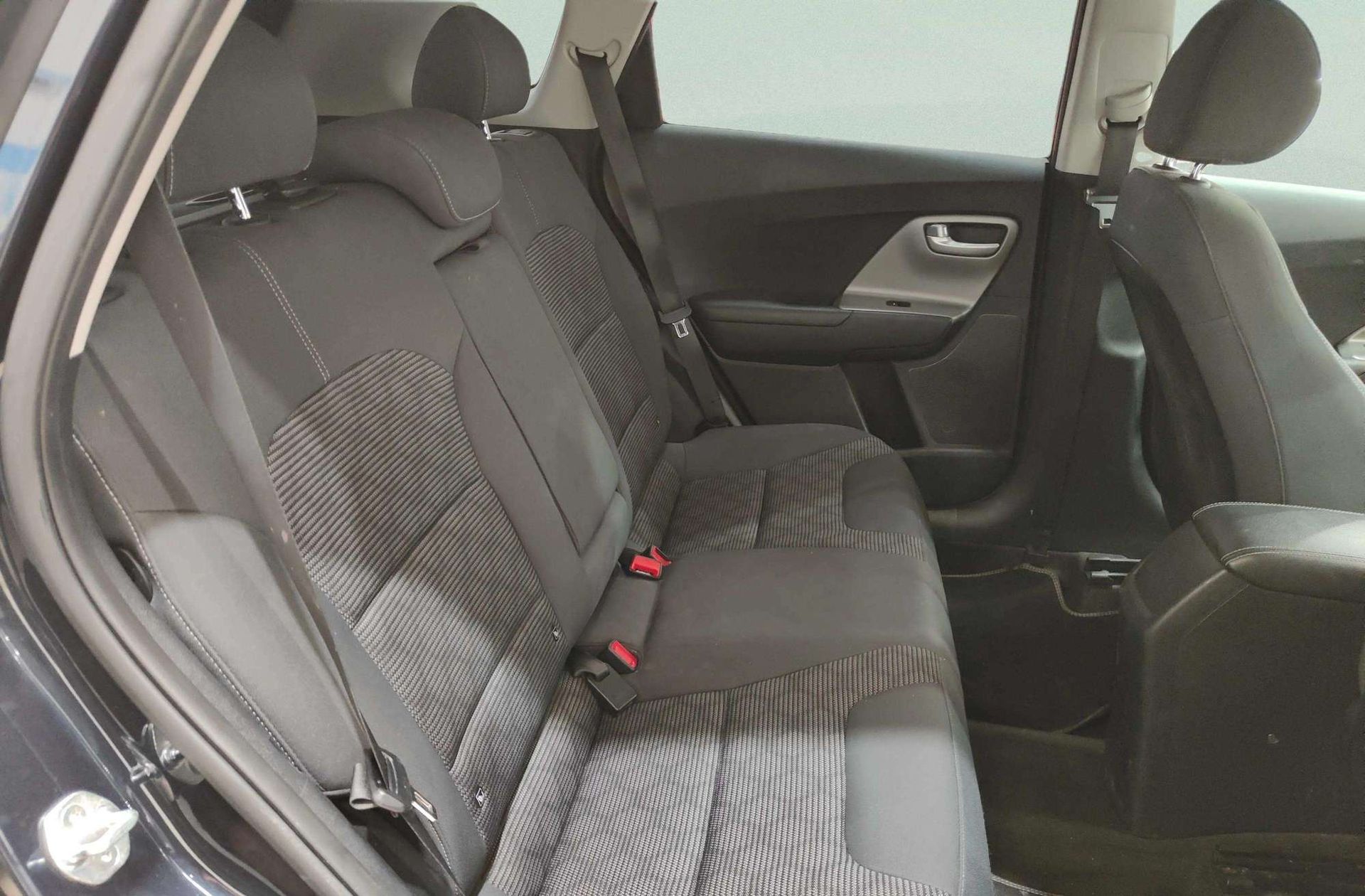 Kia Niro 1.6 GDi HEV Híbrido Drive - foto 17