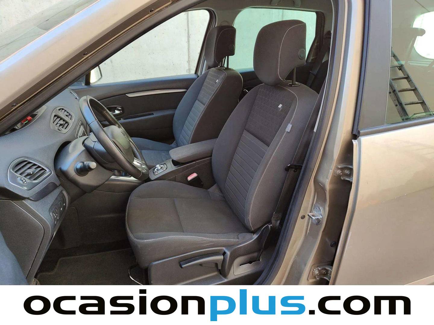 Foto asientos delanteros Renault Scénic Renault Scenic 1.6 dCi Energy Limited (130 CV)