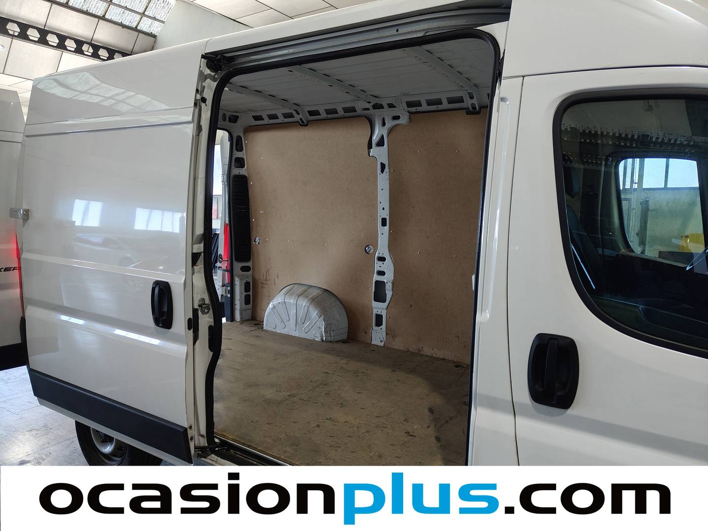 Foto Peugeot Boxer Peugeot Boxer BlueHDi 120 330 L2H2 (120 CV)