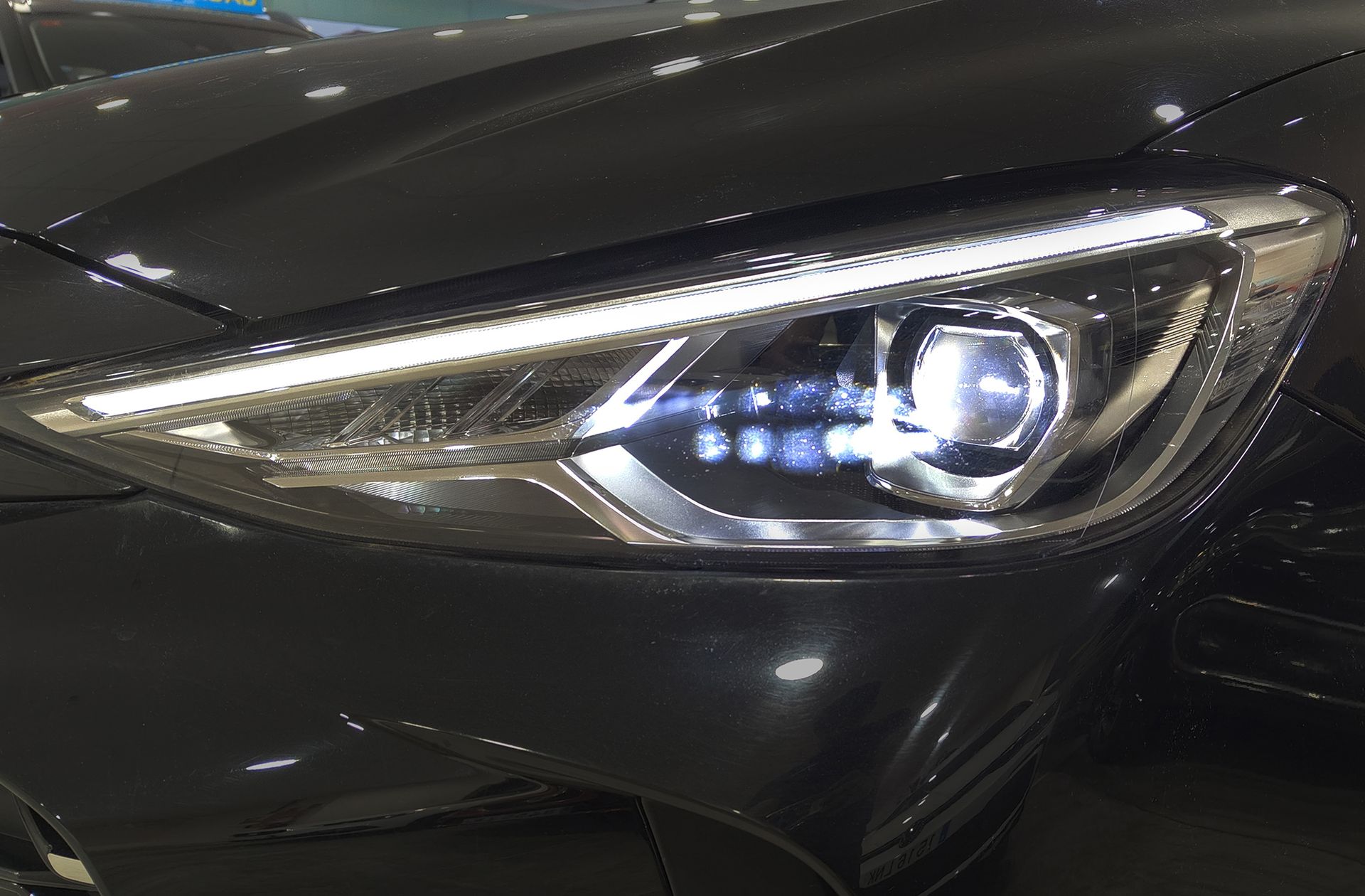 MG ZS 1.5 Hybrid+ Luxury - foto 18