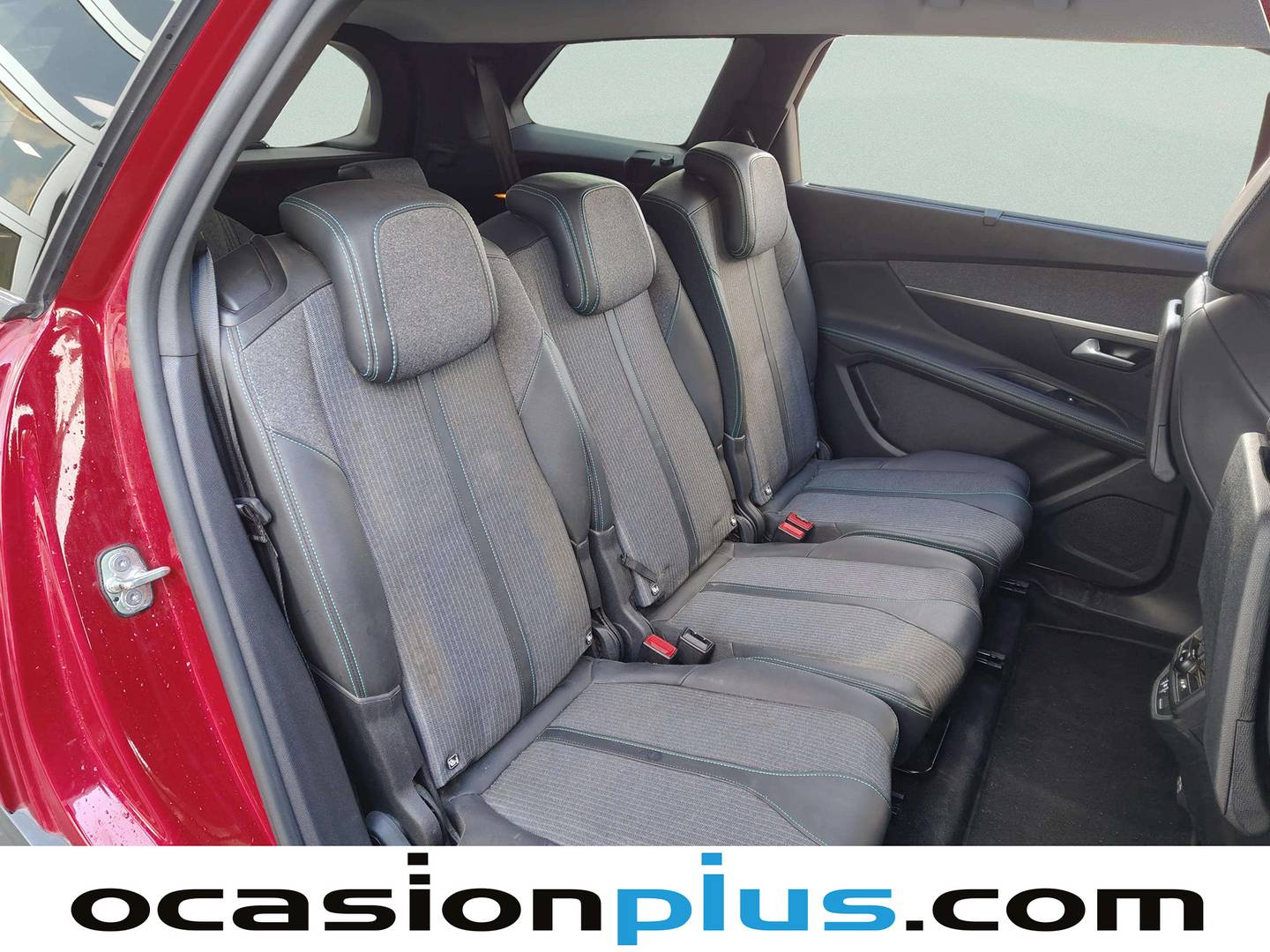 Foto Peugeot 5008 Peugeot 5008 PureTech 130 S&S Allure Pack EAT8  (130 CV)