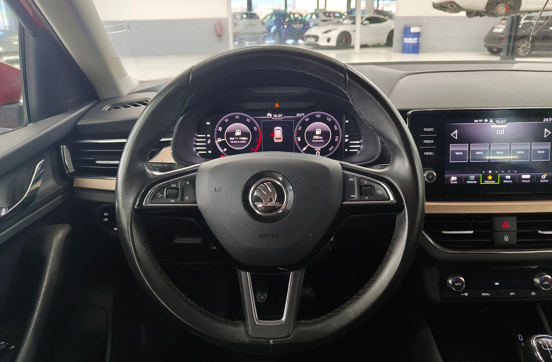 Škoda Kamiq 1.0 TSI Style - foto 19