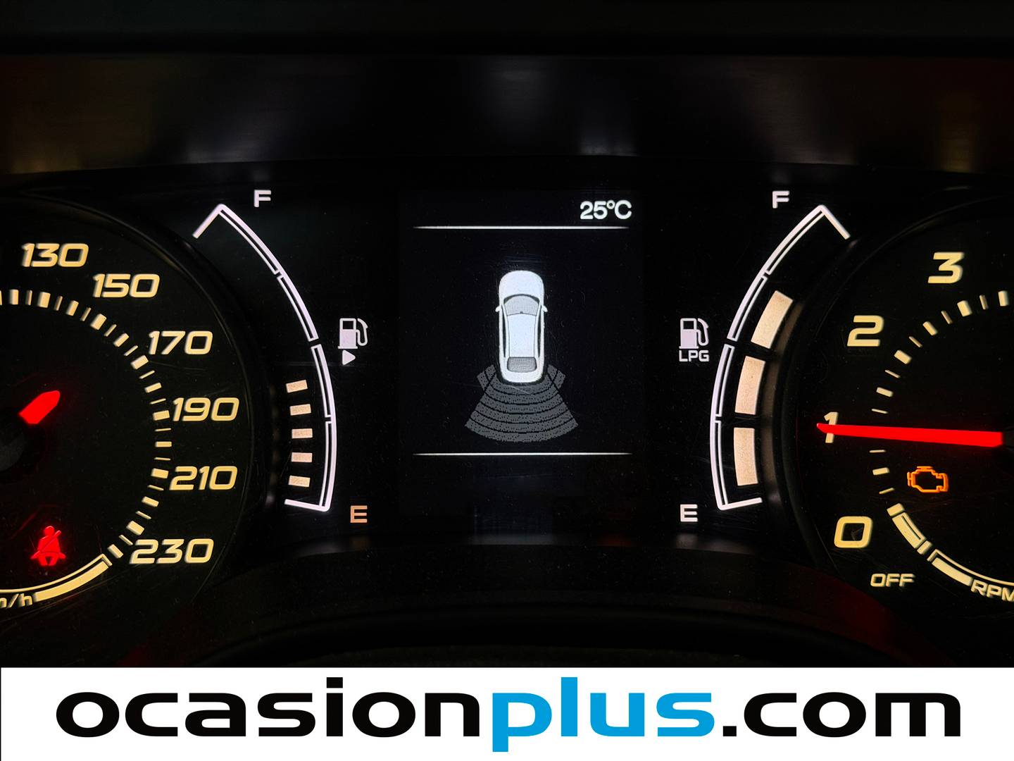 Extras y acabados del Fiat Tipo Fiat Tipo 1.4 T-Jet Gasolina/GLP Easy (120 CV)