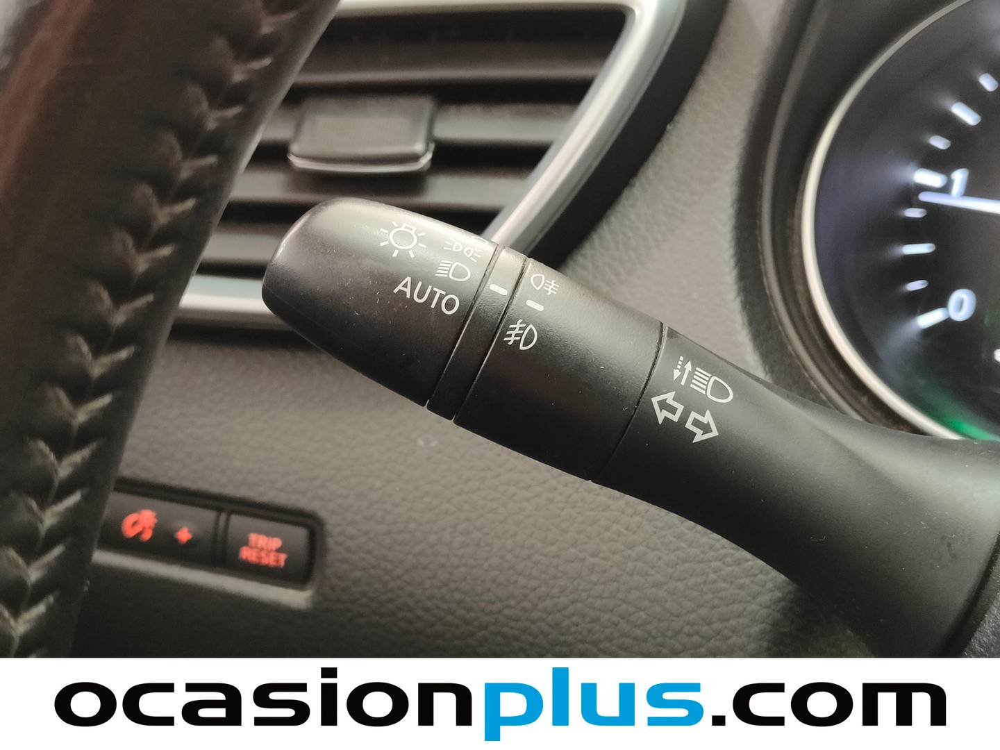Equipamiento del Nissan QASHQAI Nissan Qashqai dCi 130 Acenta 4x4 (130 CV)