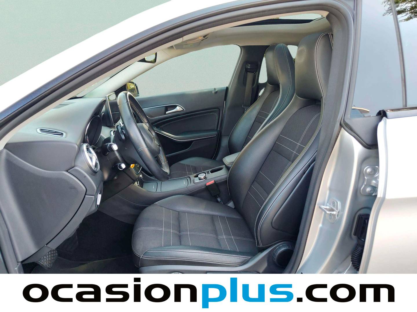 Foto asientos delanteros Mercedes CLA Mercedes CLA CLA 200 CDI Urban (136 CV)