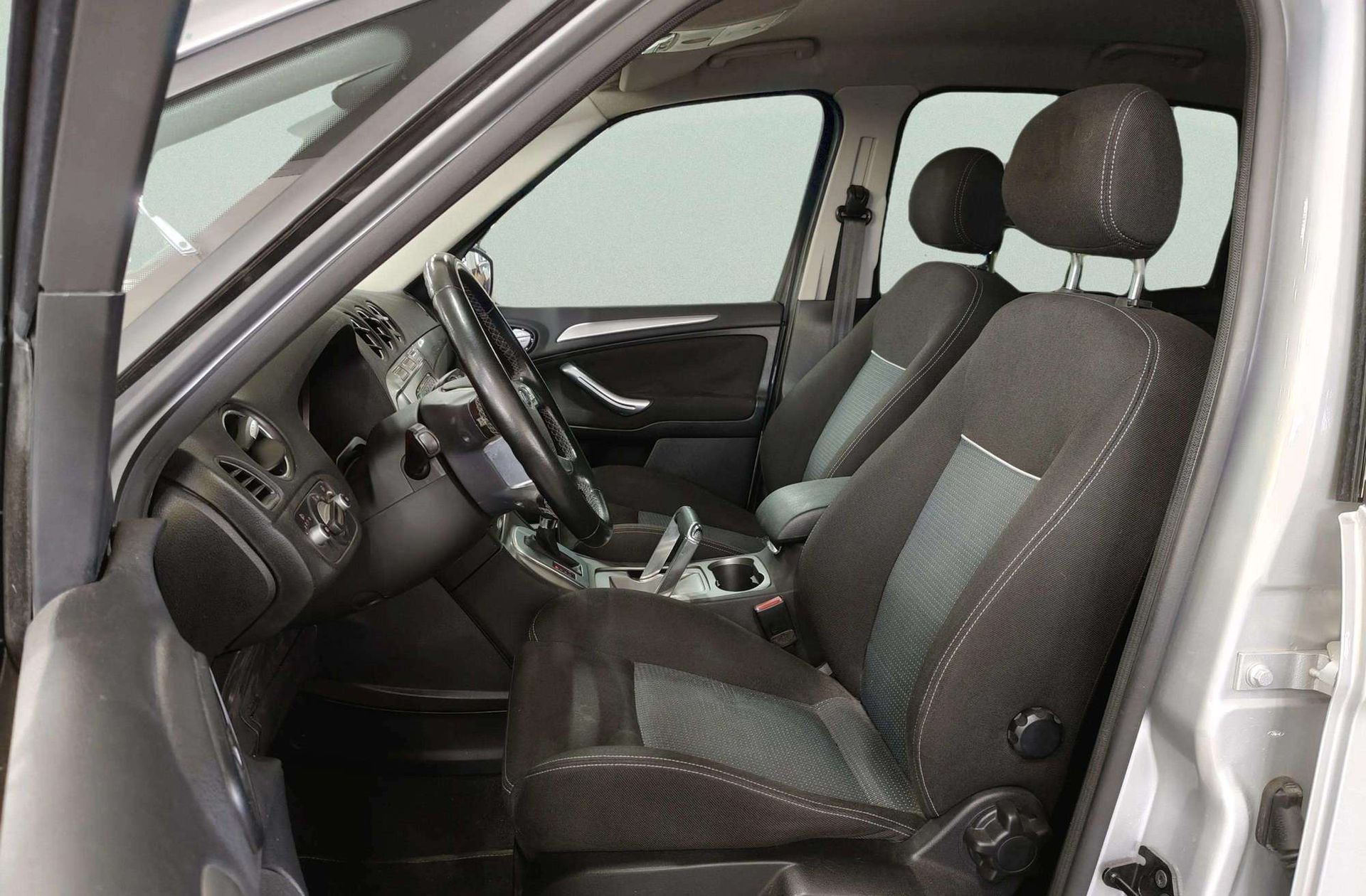 Ford S-Max 2.0 TDCi Trend Powershift - foto 9