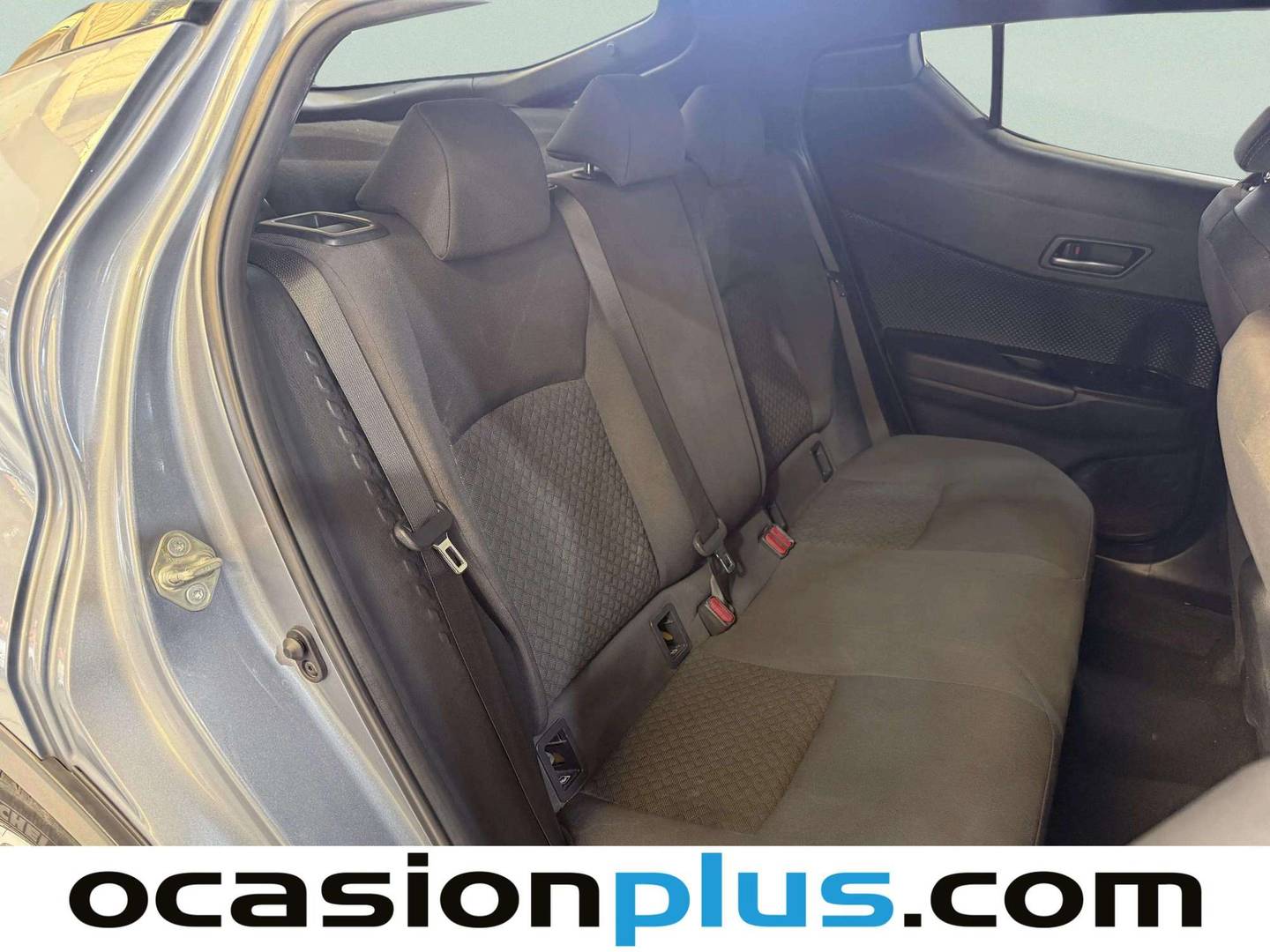 Foto asientos traseros Toyota C-HR Toyota C-HR 1.8 125H Advance (122 CV)