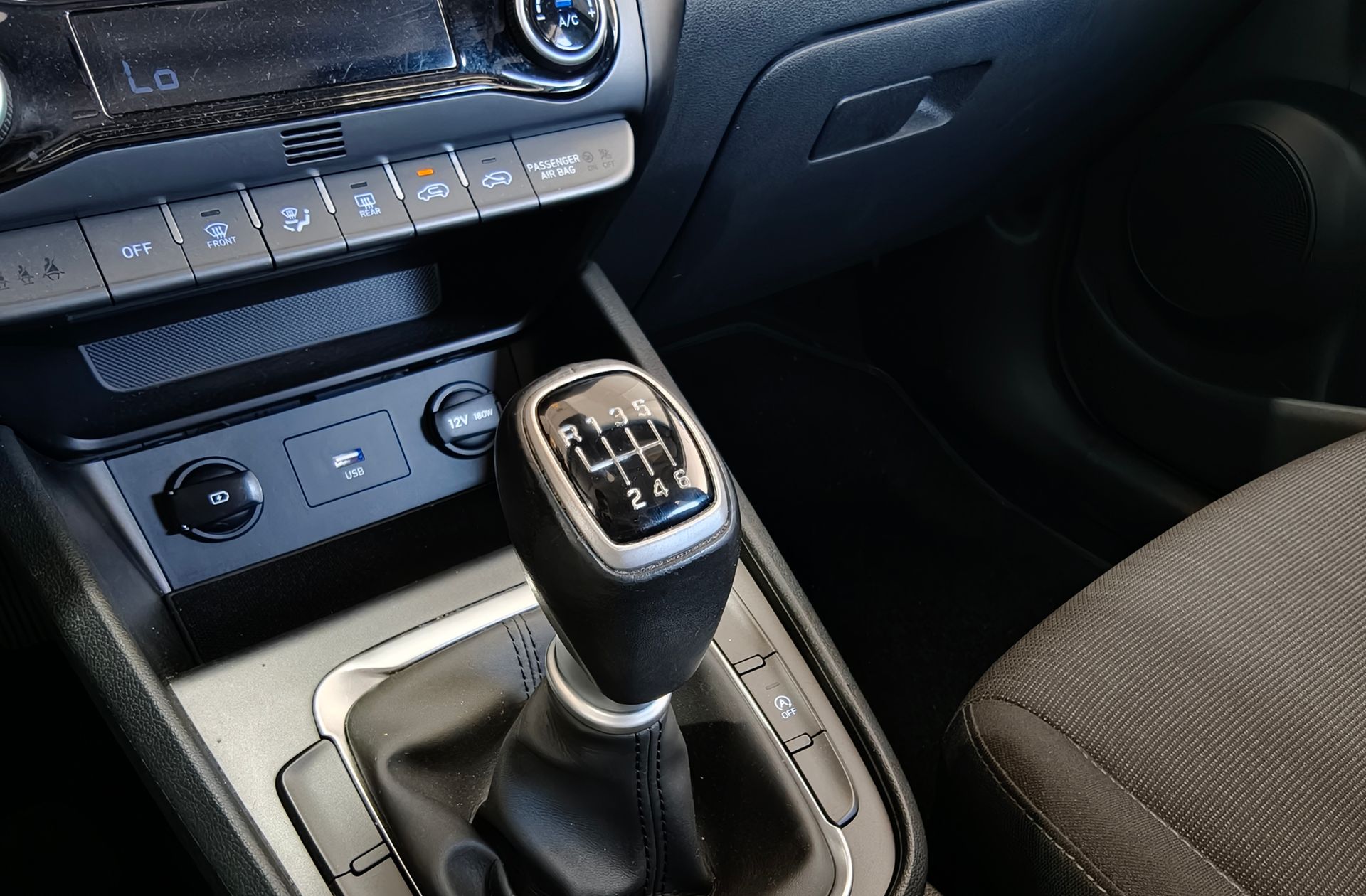 Hyundai Kona 1.0 T-GDi 48V Maxx 4x2 - foto 5