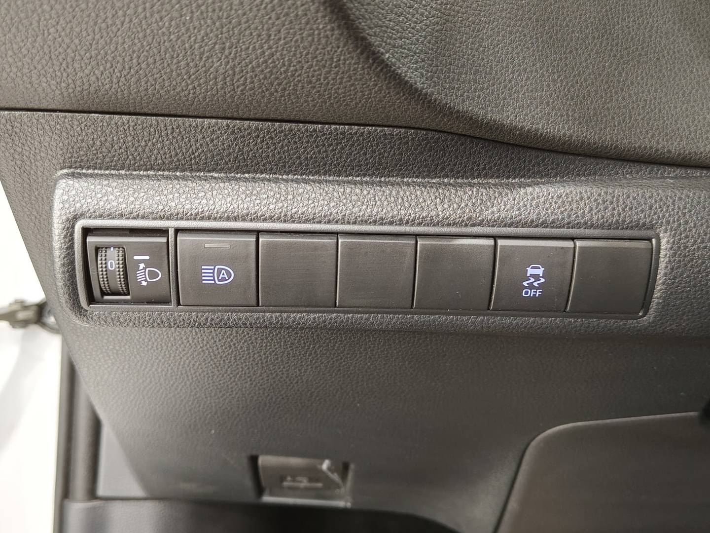 Foto Toyota Corolla Toyota Corolla 1.8 125 Híbrido Active Tech E-CVT (122 CV)