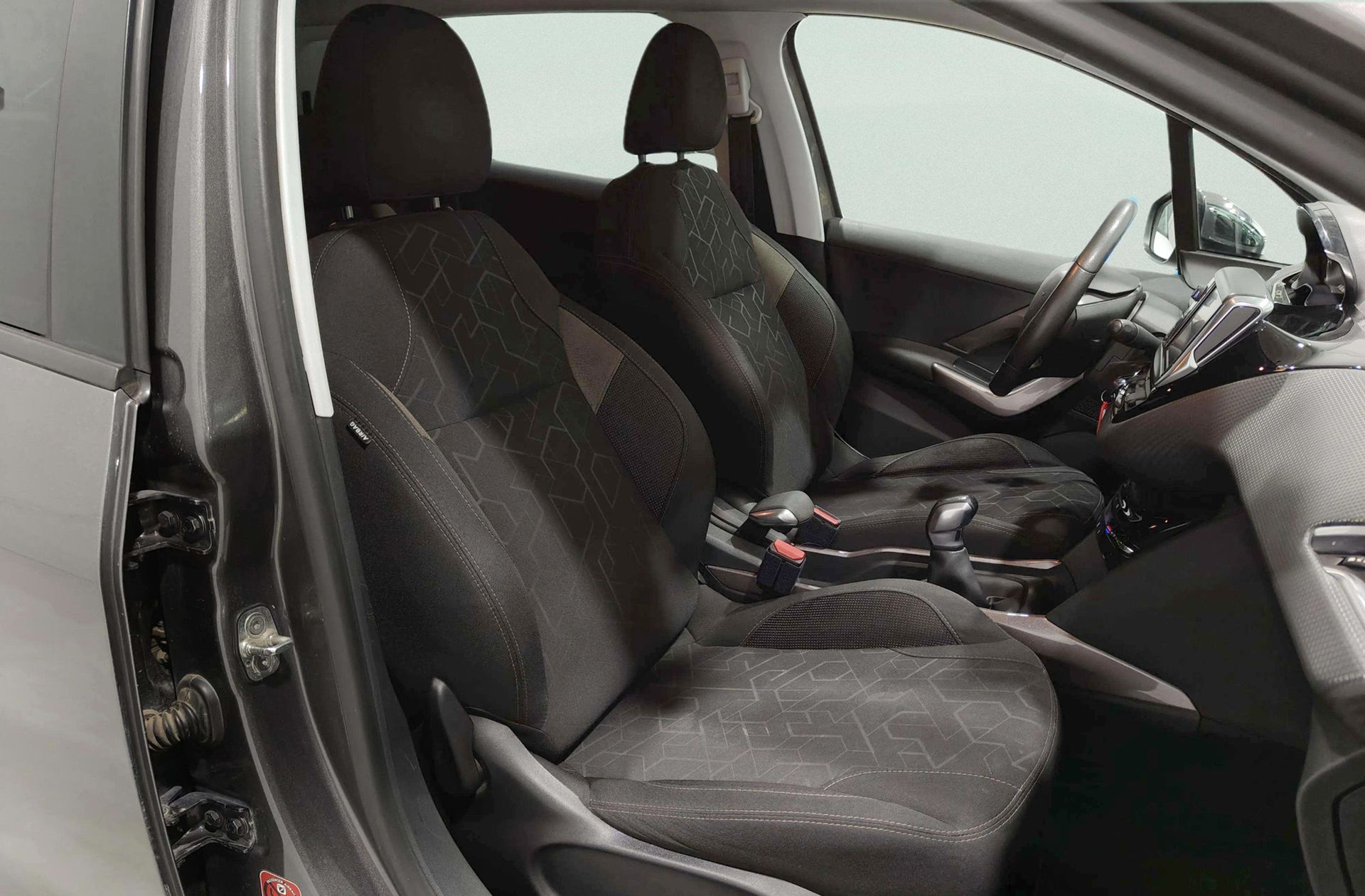 Peugeot 2008 BlueHDi 100 Style - foto 18