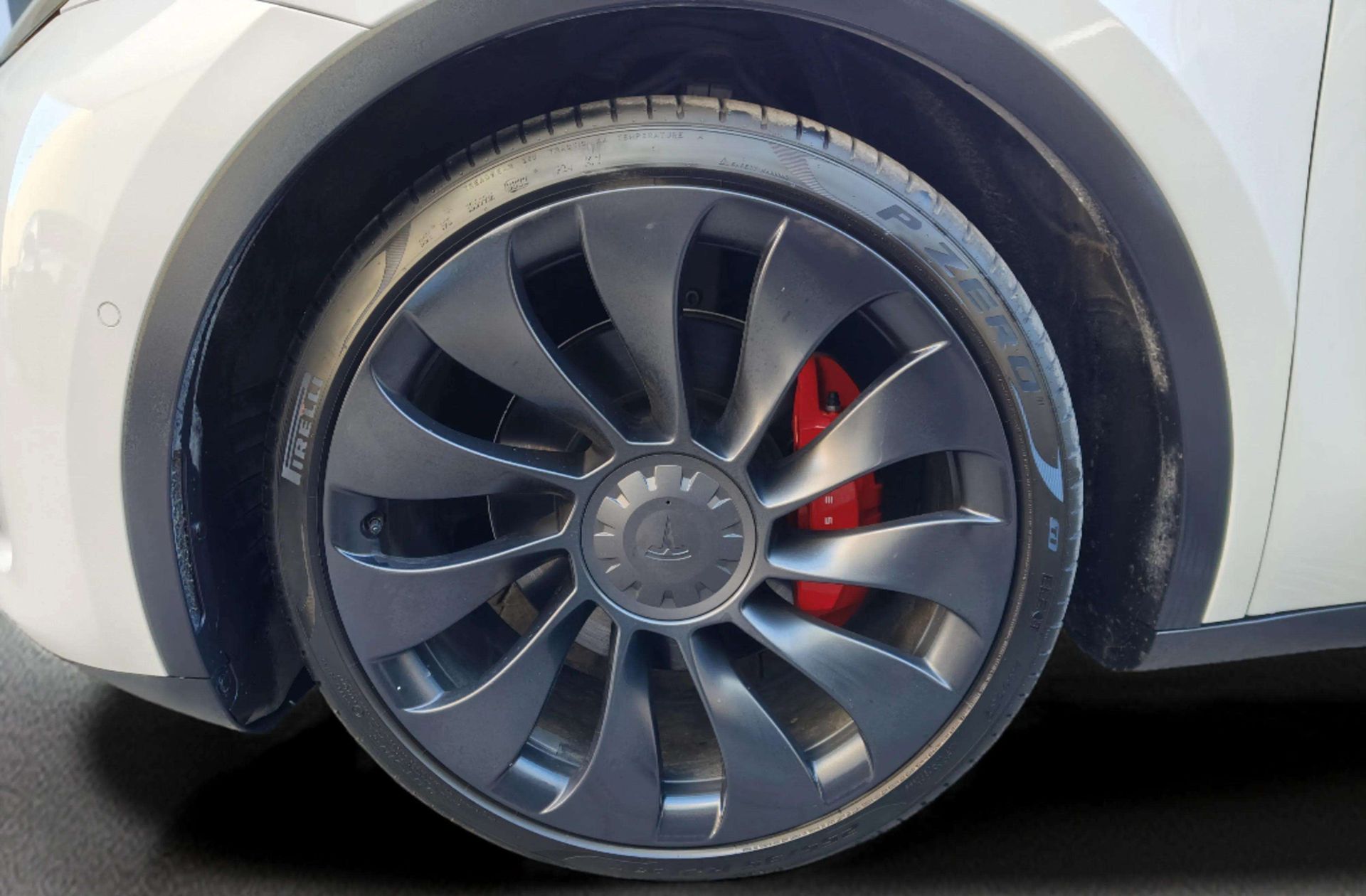Tesla Model Y Performance 4WD - foto 35