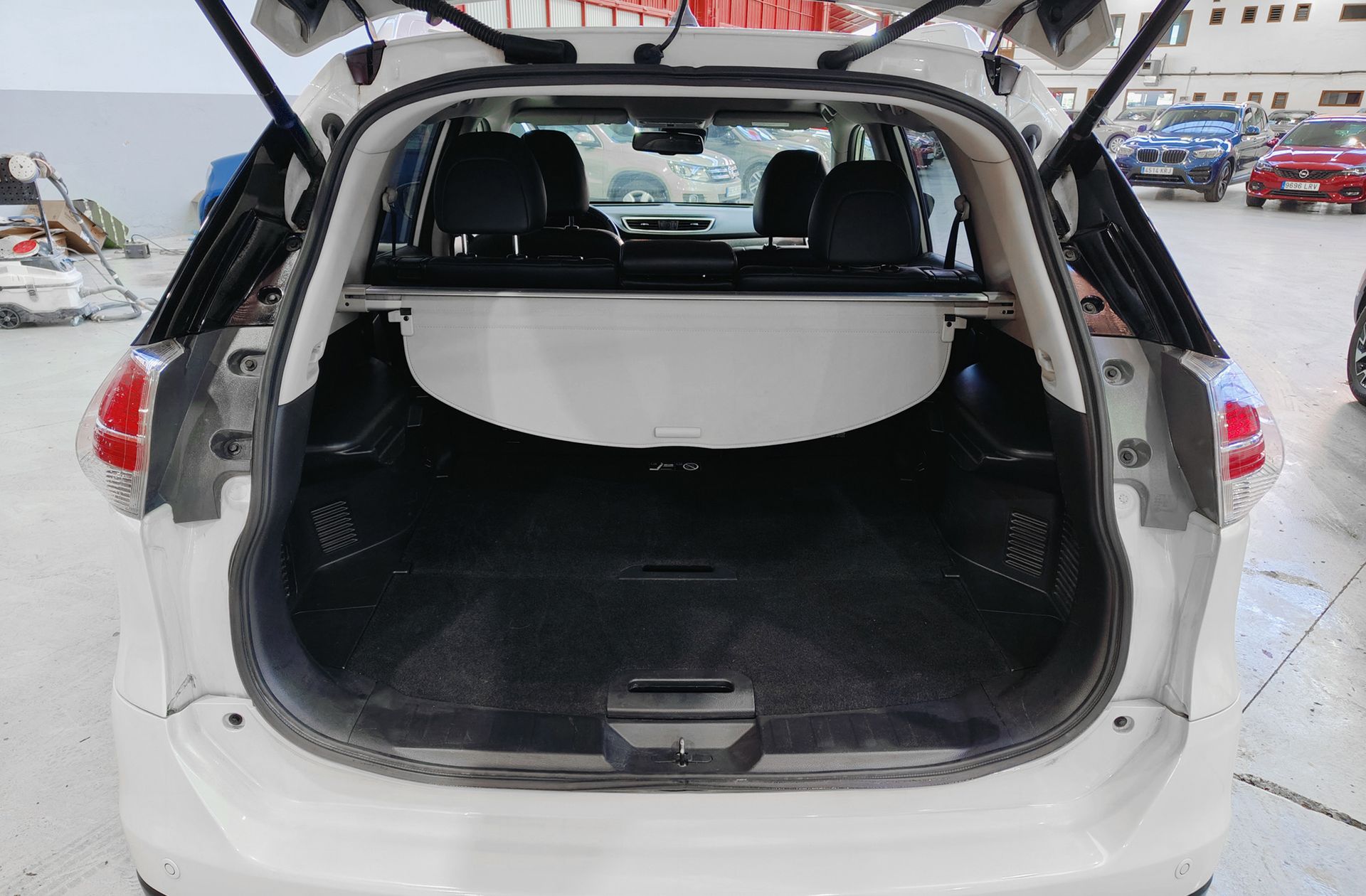 Nissan X-Trail 1.6 dCi Tekna 4x2 - foto 19