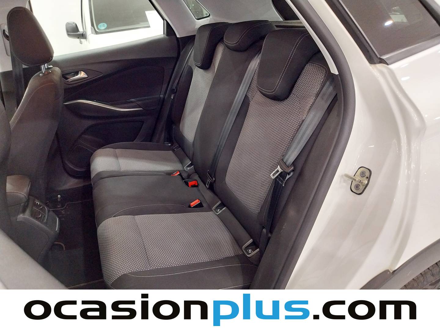 Foto Opel Grandland X Opel Grandland X 1.2 Turbo Selective (130 CV)