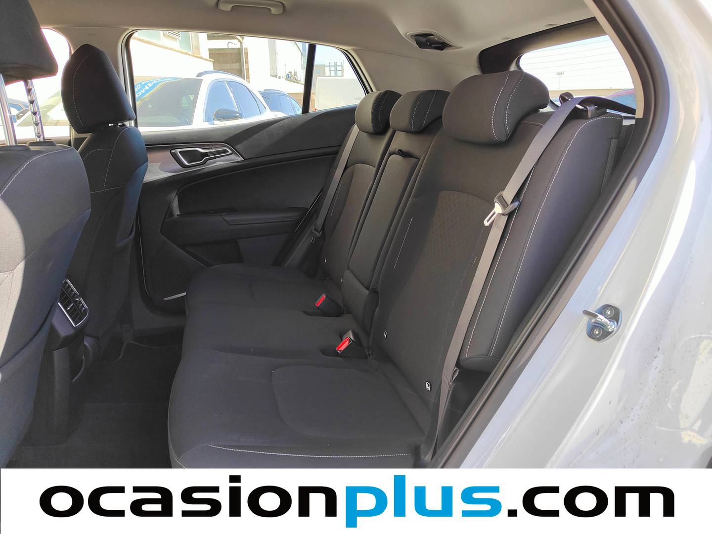 Foto asientos traseros KIA Sportage Kia Sportage 1.6 CRDi MHEV Business 4x2 DCT (136 CV)