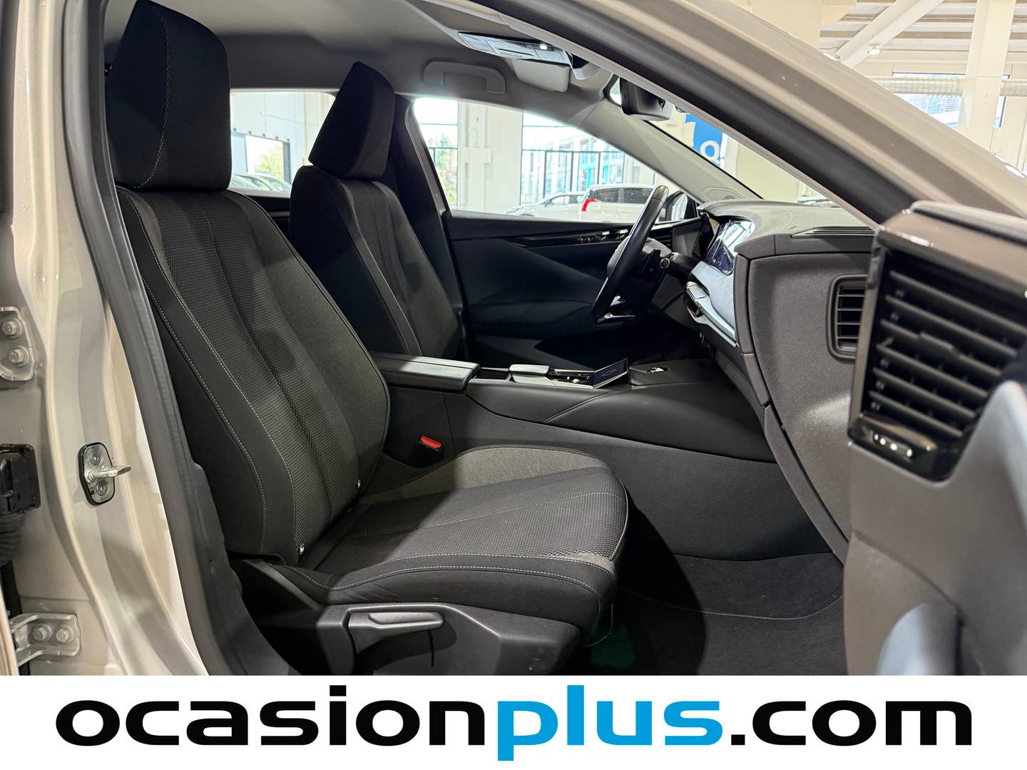 Foto DS DS 4 DS DS4 BlueHDi 130 Bastille + Auto (130 CV)