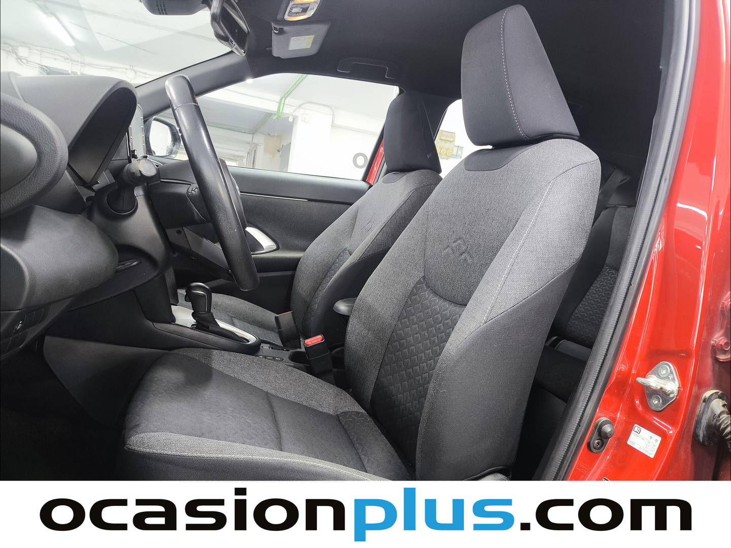 Foto asientos delanteros Toyota Yaris Cross Toyota Yaris Cross 120H Active Tech (116 CV)
